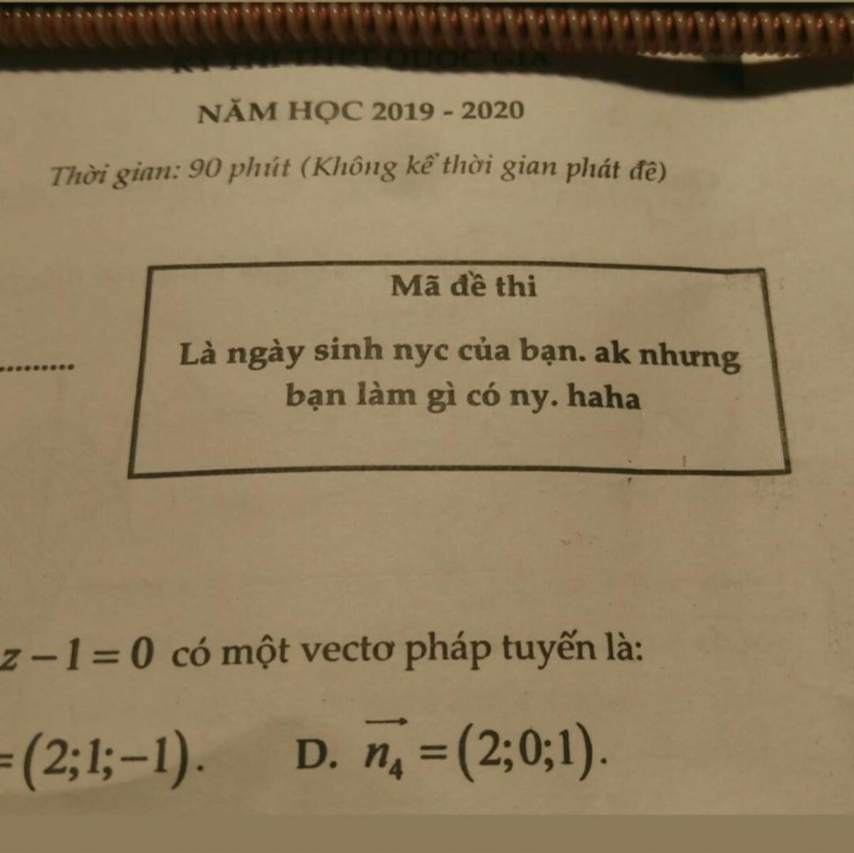 Giáo viên đặt mã đề khiến nhiều cô cậu học sinh chỉ còn biết ngậm ngùi cay đắng: 'Đỉnh cao của sự cà khịa là đây chứ đâu!' Ảnh 1