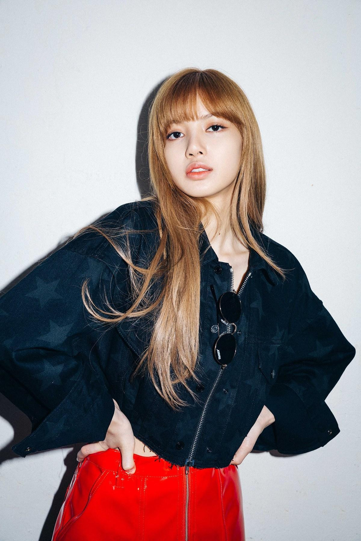 Lisa (BlackPink), Jungkook (BTS) và loạt em út của các nhóm nhạc nổi tiếng đã thay đổi thế nào sau nhiều năm debut? Ảnh 12