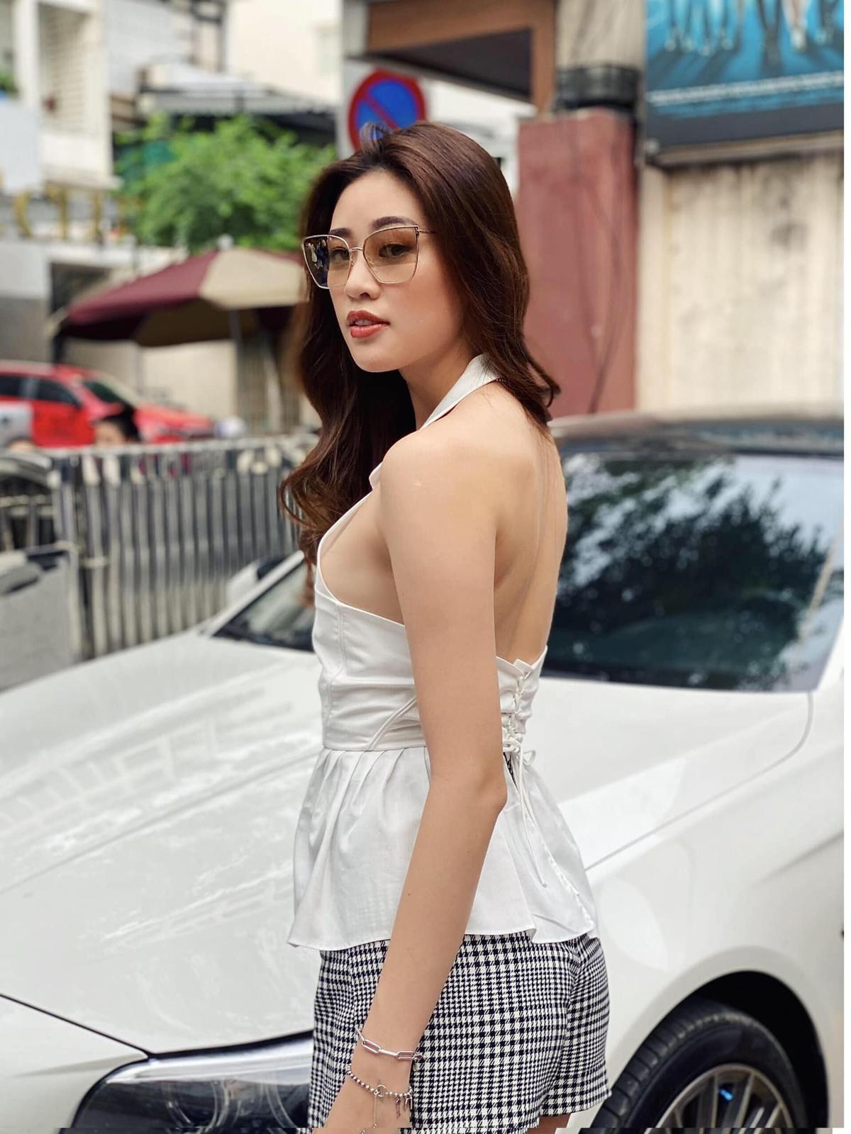 Khánh Vân 'gây bão' fan sắc đẹp: Mang tóc xoăn gợn sóng như chung kết MUV 2019 đến Miss Universe? Ảnh 3