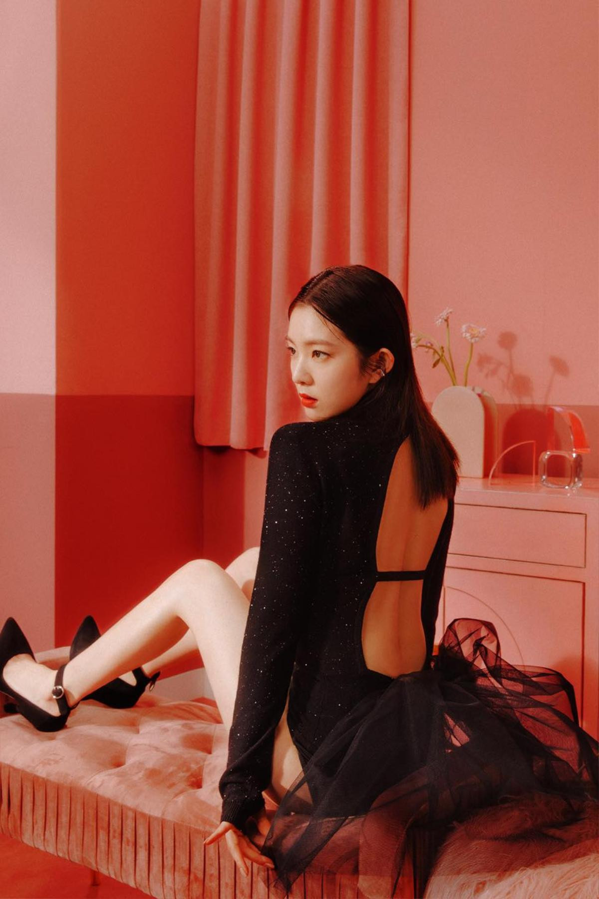 Nhóm nhỏ Seulgi - Irene tung video 'nhá hàng' ngập tràn visual, Irene táo bạo trong ảnh teaser khiến fan lo lắng về sân khấu debut vì lý do này Ảnh 3