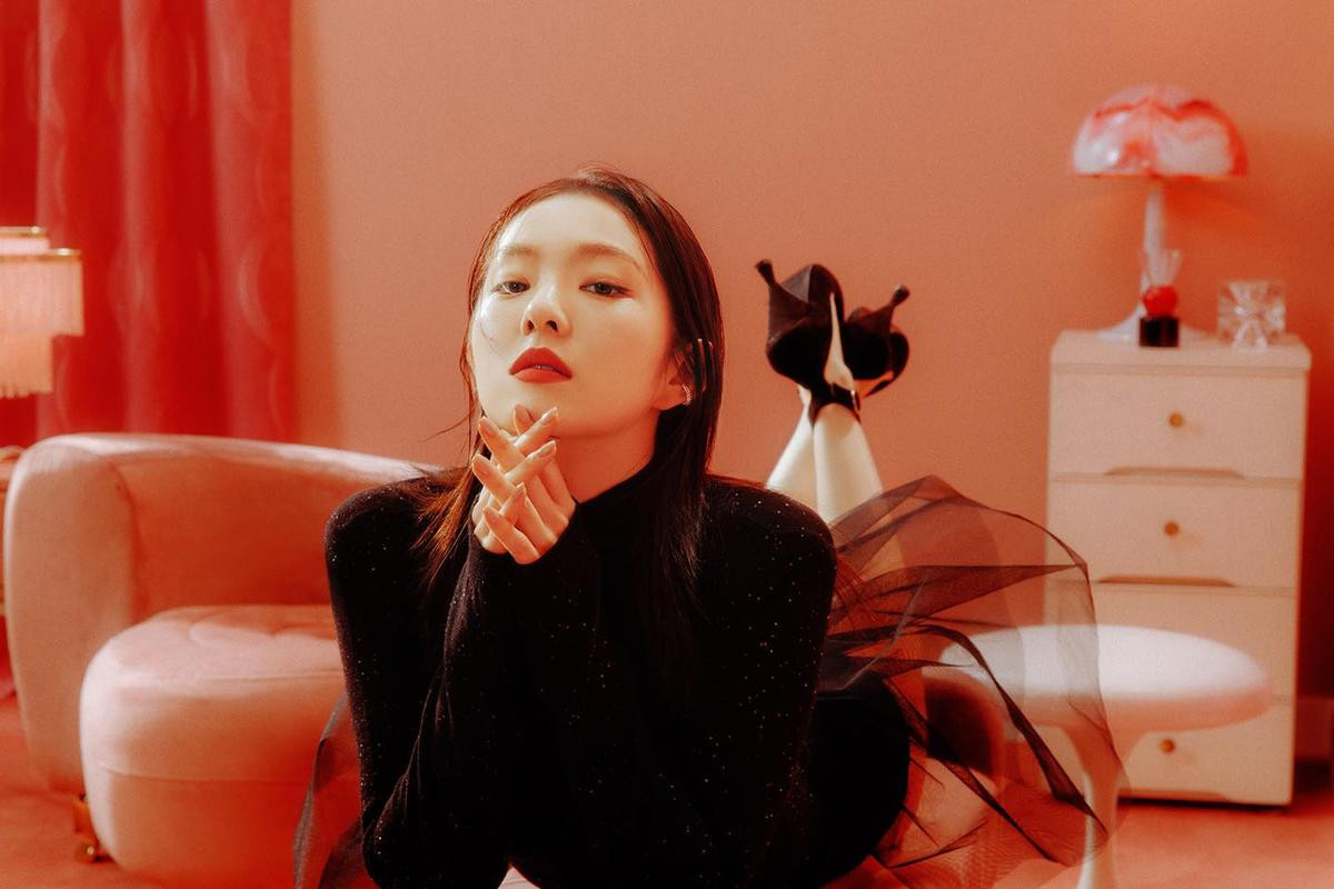 Nhóm nhỏ Seulgi - Irene tung video 'nhá hàng' ngập tràn visual, Irene táo bạo trong ảnh teaser khiến fan lo lắng về sân khấu debut vì lý do này Ảnh 6