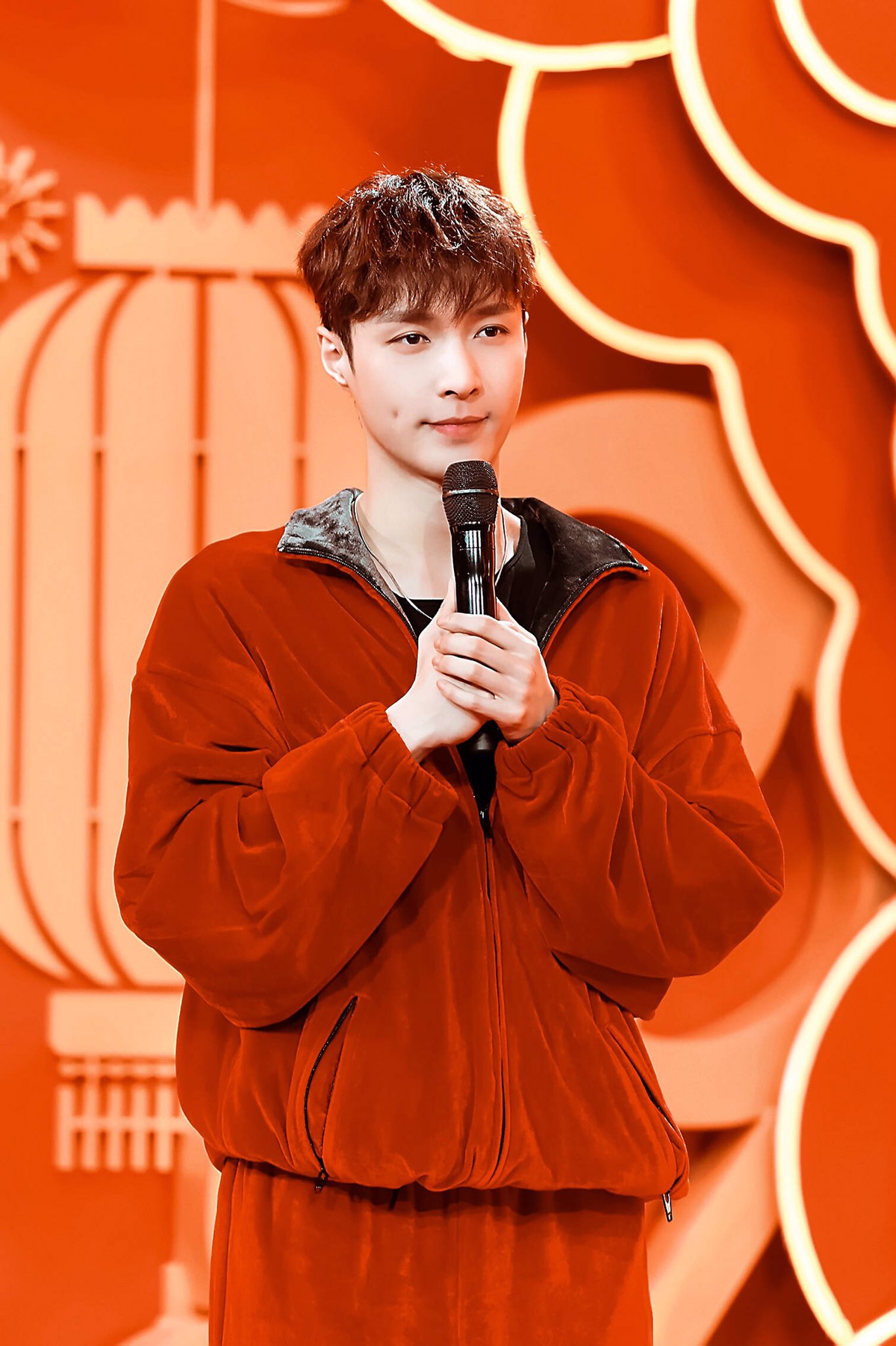 Lay lần đầu thực hiện vũ đạo killing-part 'Love Shot' của EXO, fan lập tức kêu gào SM Ent điều này Ảnh 6