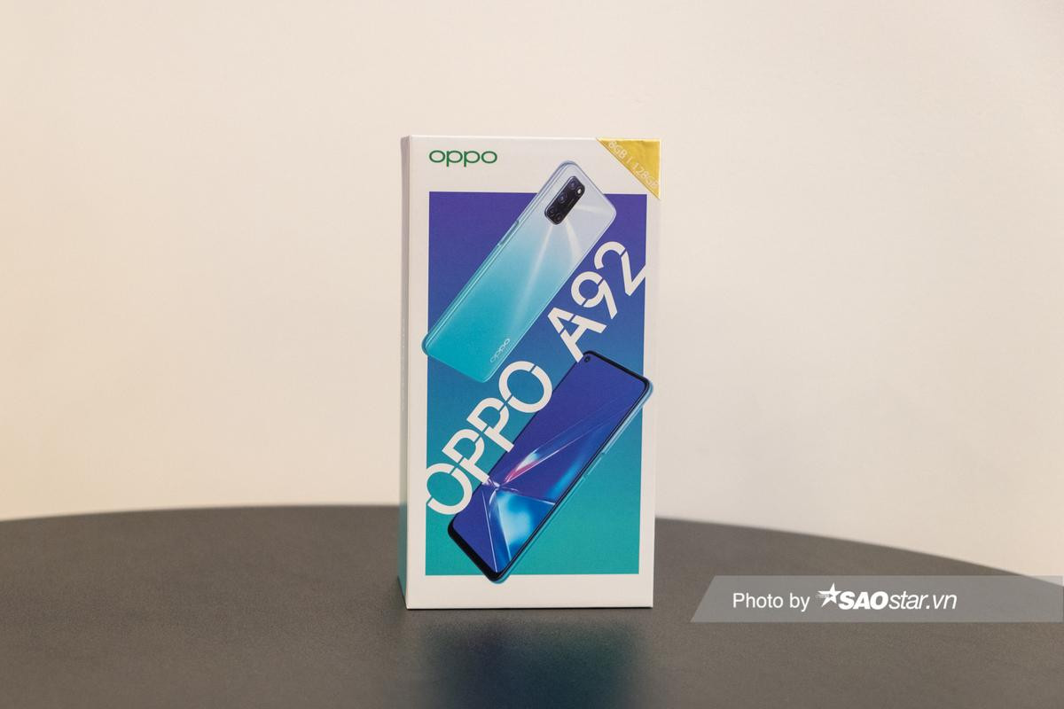 Mở hộp OPPO A92 phiên bản màu tím tại Việt Nam Ảnh 2