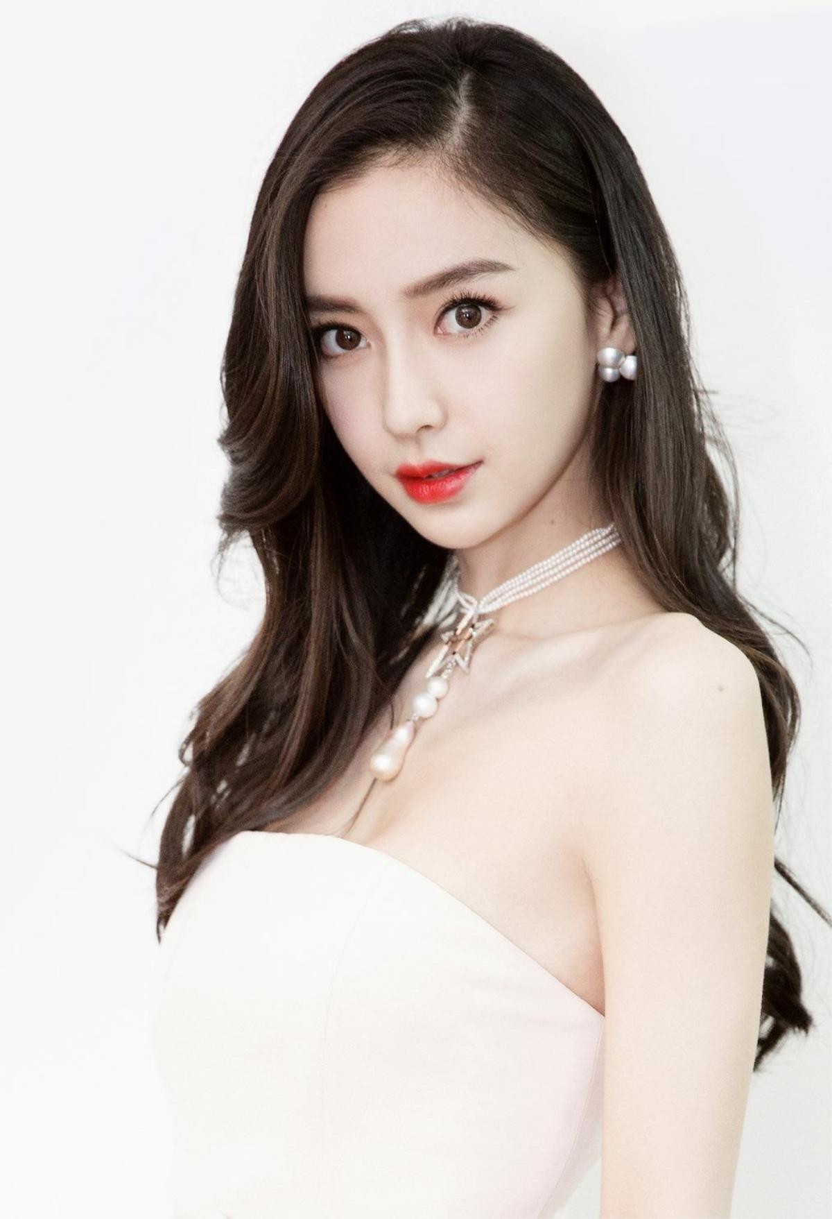 Văng mặt Chung Kết Sáng tạo doanh, fan tức giận mỉa mai Angelababy nên giải nghệ để chăm con Ảnh 6