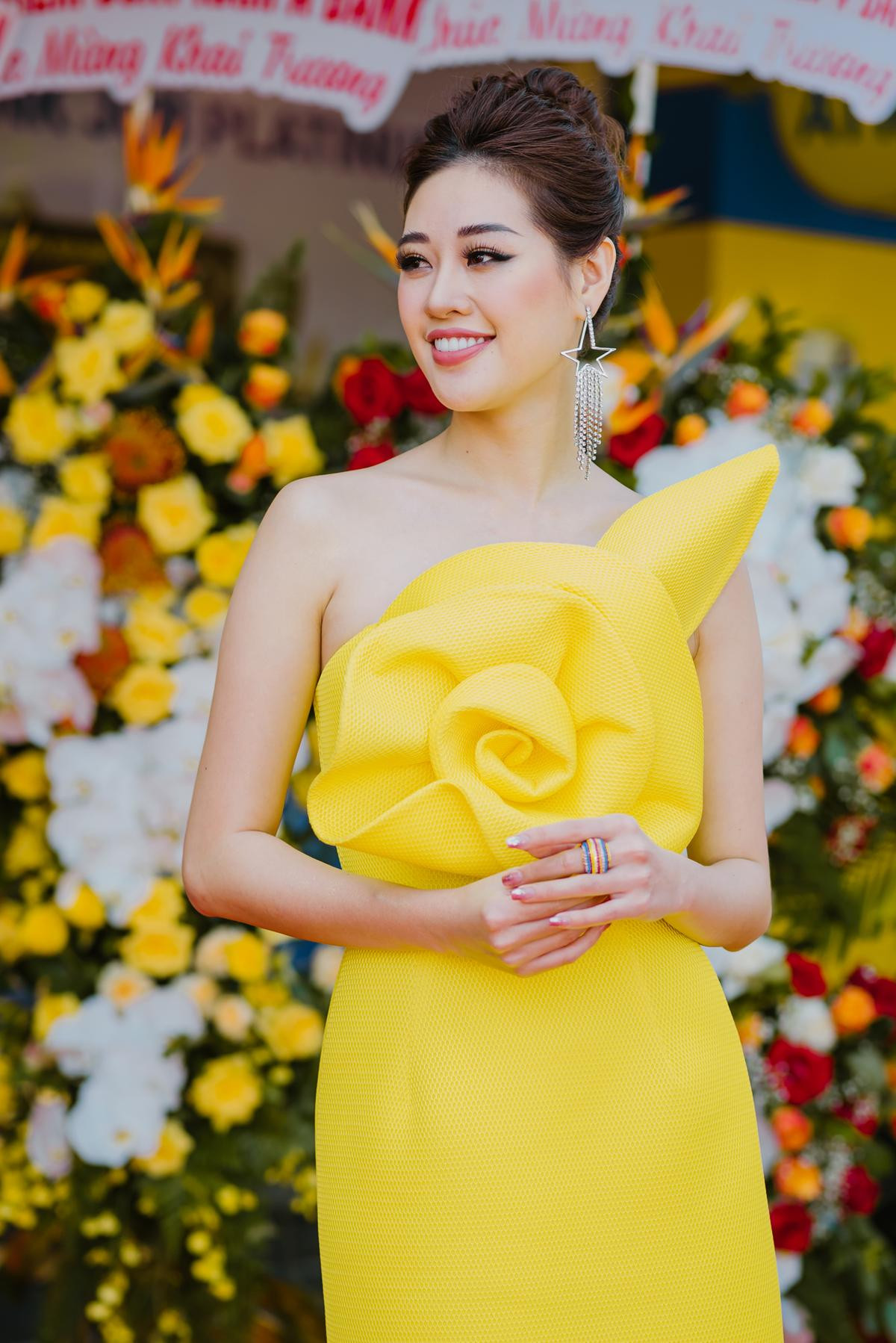 Hoa hậu Khánh Vân tích cực hoạt động cộng đồng, ghi điểm mạnh khi đến Miss Universe 2020 Ảnh 1