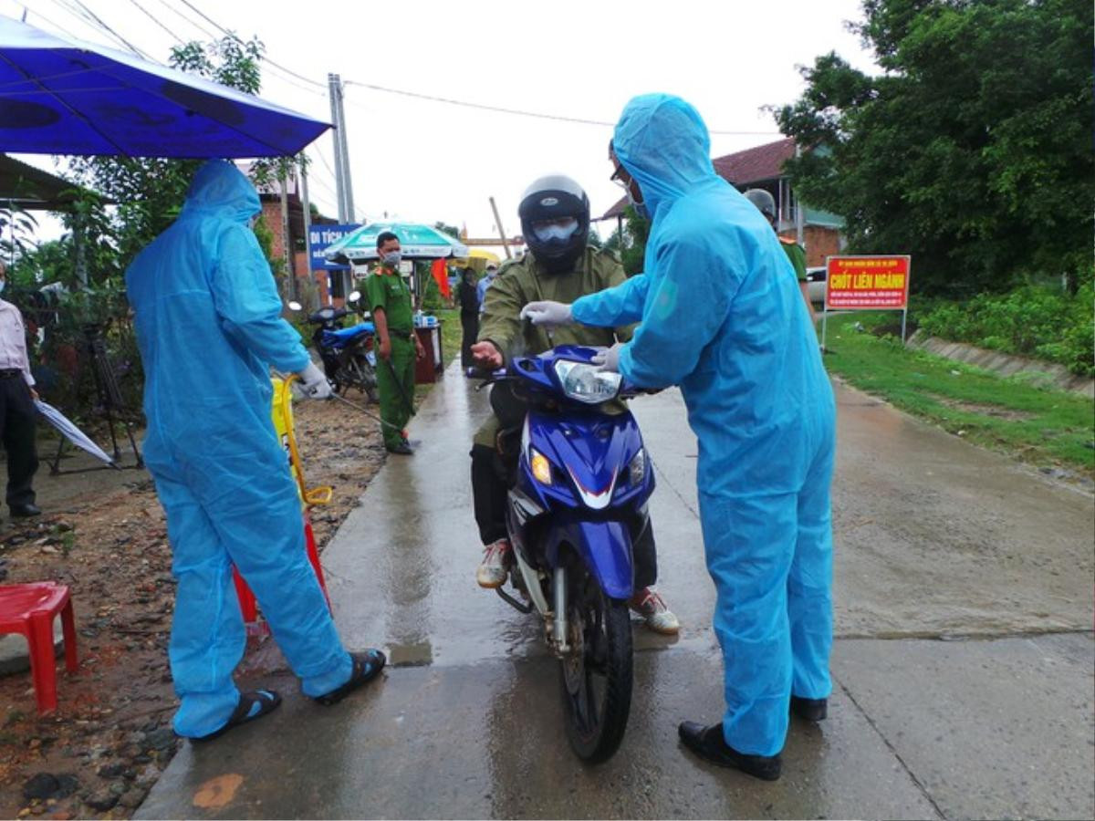 Nhiều trường cho học sinh 'nghỉ hè sớm' để phòng bệnh bạch hầu Ảnh 3