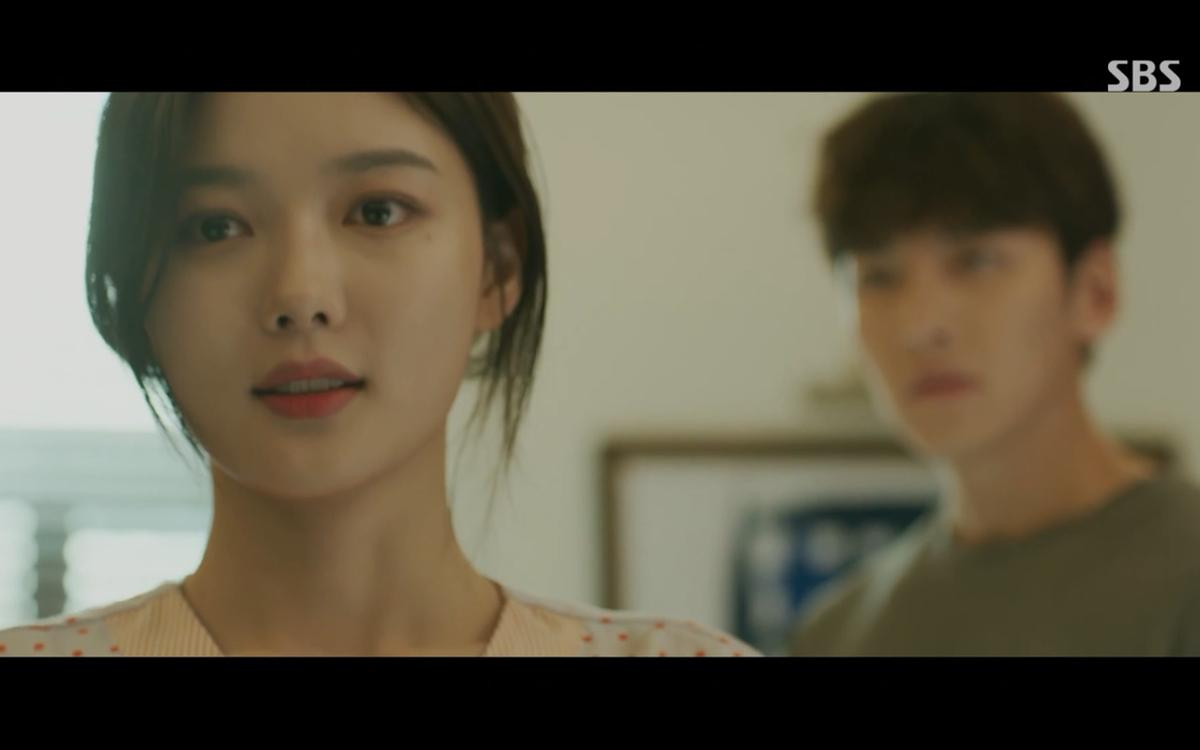 Backstreet Rookie tập 5, 6: Xấu hổ vì làm đổ bể tình yêu của Ji Chang Wook, Kim Yoo Jung xin nghỉ việc? Ảnh 27