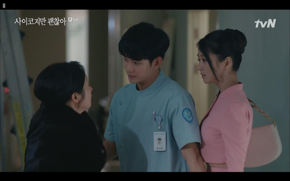 'Điên thì có sao' tập 6: Seo Ye Ji sốc đến phát khóc vì mẹ ruột trở về bắt cóc Kim Soo Hyun đi? Ảnh 23