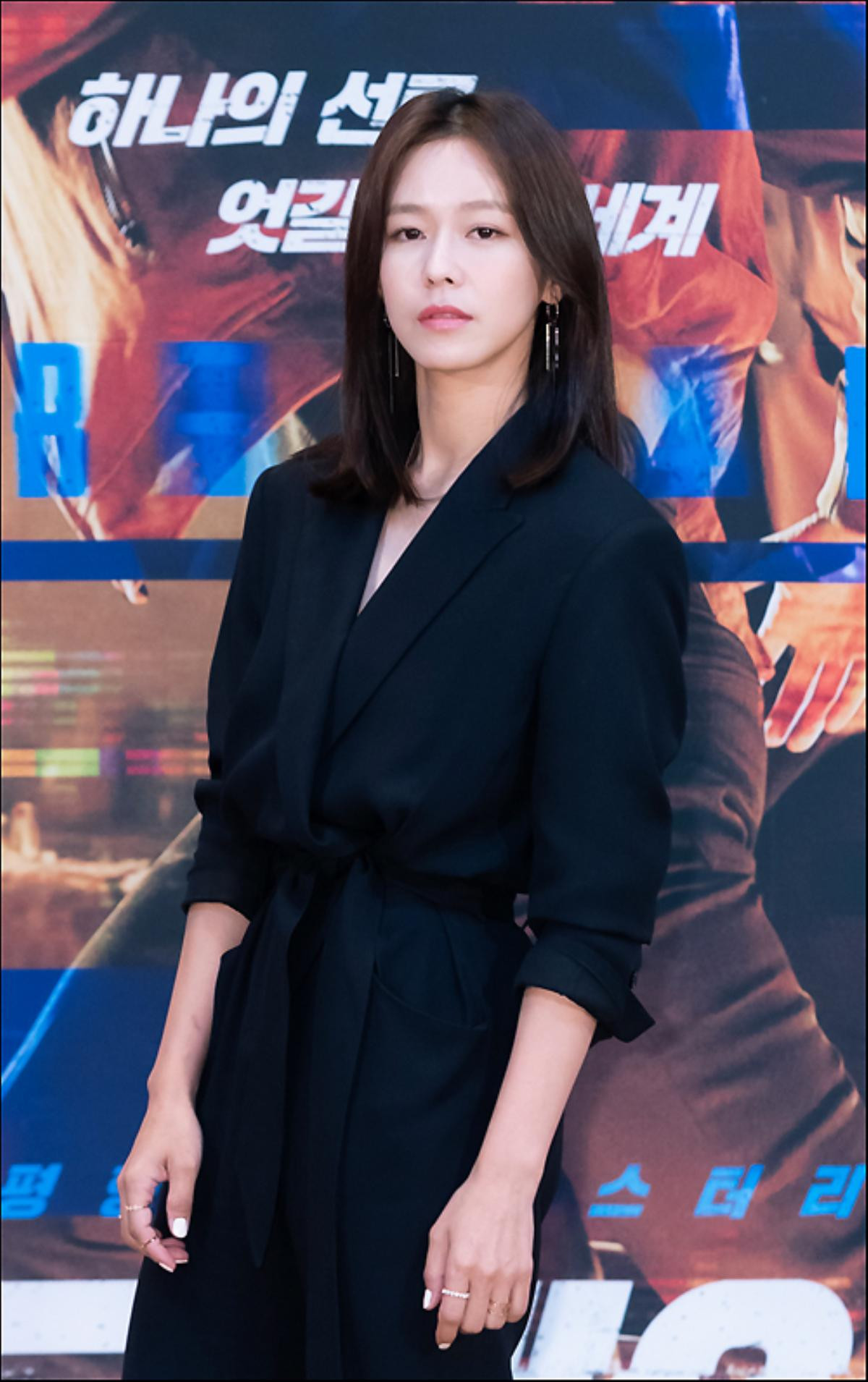 Họp báo 3 drama Hàn Quốc: Tiểu Son Ye Jin - Lee Elijah xinh đẹp, Hwang Jung Eum diện đồ kém sang xuống sắc Ảnh 6