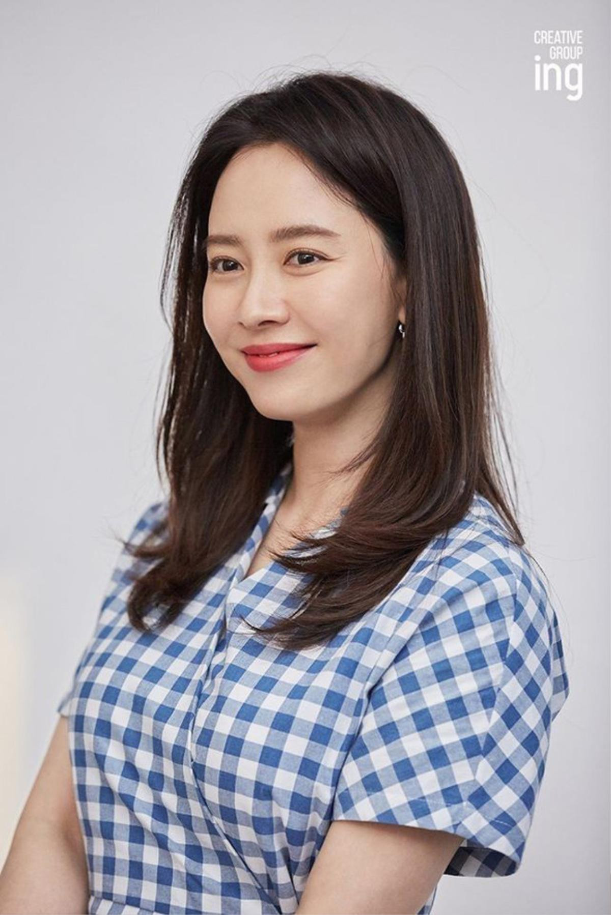 'Mợ Ngố' Song Ji Hyo: Hack tuổi thần sầu mặc dù đã ở ngưỡng 40 Ảnh 2