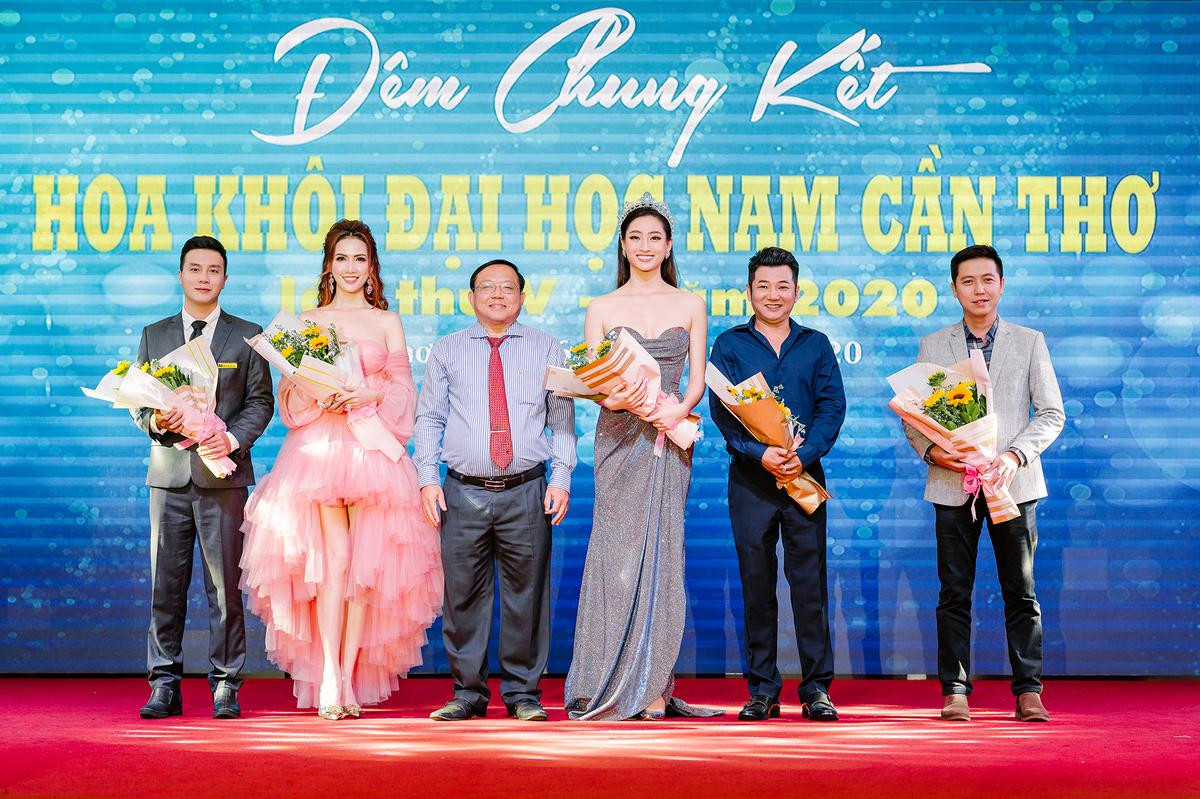 Phan Thị Mơ khoe thềm ngực nõn nà với đầm công chúa tha thướt Ảnh 9