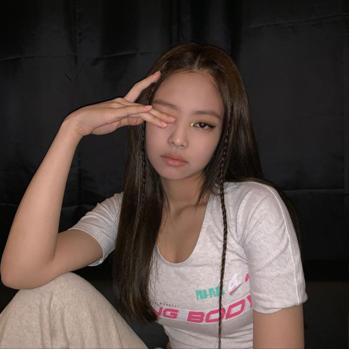 Jennie (BlackPink) xứng danh 'thánh tạo trend' của làng make up với 1001 style độc lạ Ảnh 5