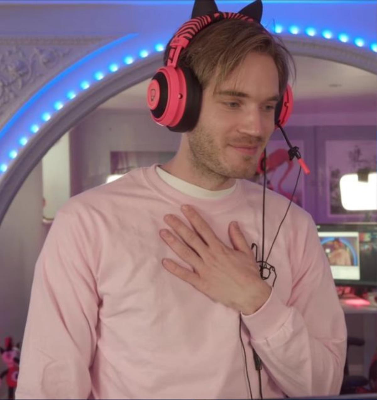 Từ Felix Kjellberg thành PewDiePie: Từ chàng trai bán xúc xích để theo đuổi đam mê đến ông hoàng YouTube Ảnh 2