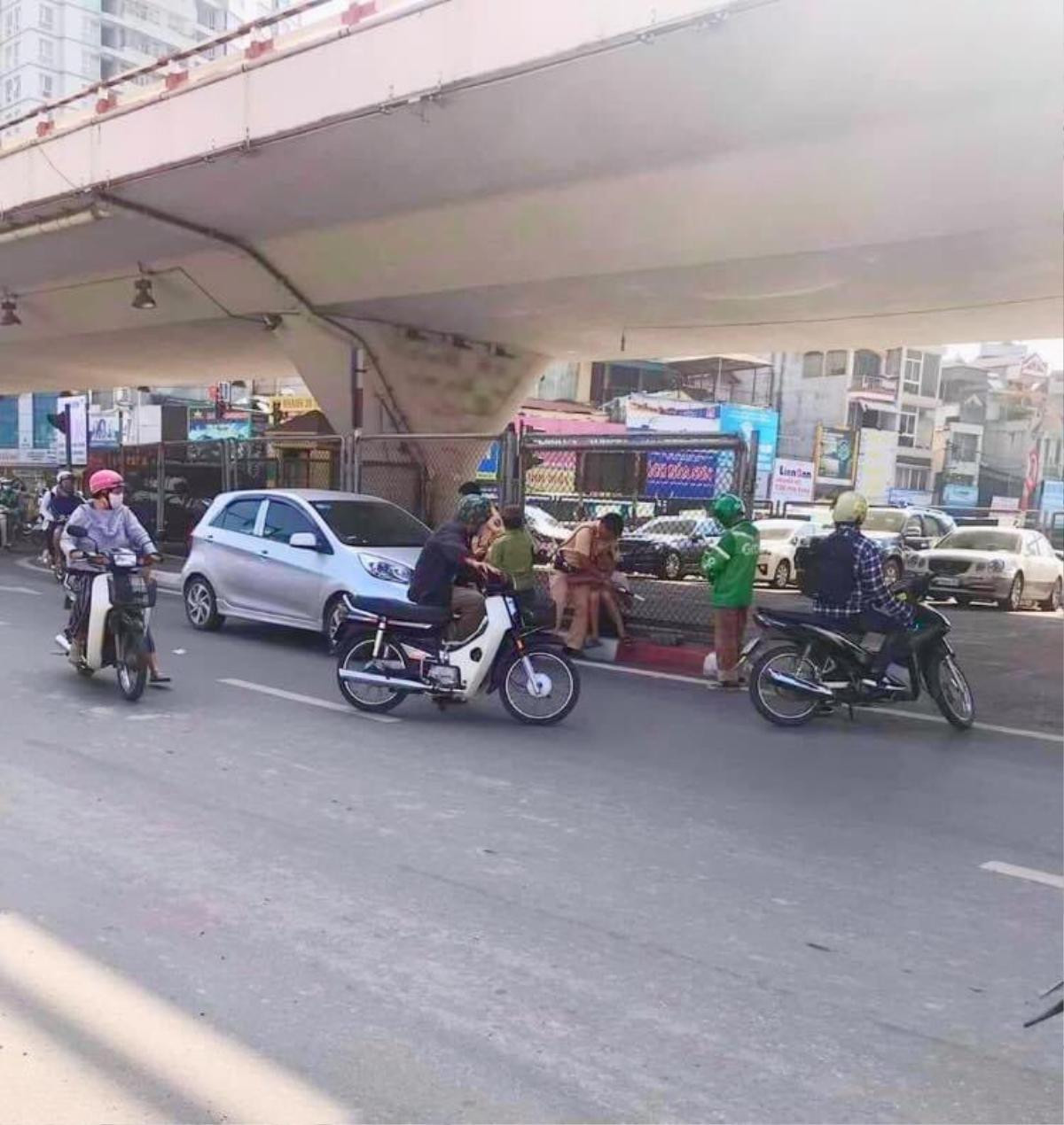 Tài xế kéo lê khiến trung uý CSGT chấn thương nhập viện có dấu hiệu tội chống người thi hành công vụ Ảnh 1