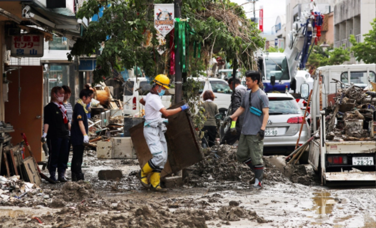 Lũ quần thảo’ Nhật Bản khiến 56 người thiệt mạng và hơn 3 triệu người phải sơ tán Ảnh 2