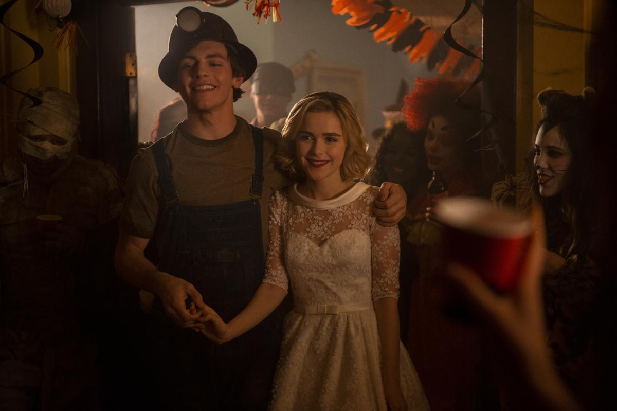 'Chilling Adventures of Sabrina' chính thức bị Netflix khai tử sau 4 mùa Ảnh 7