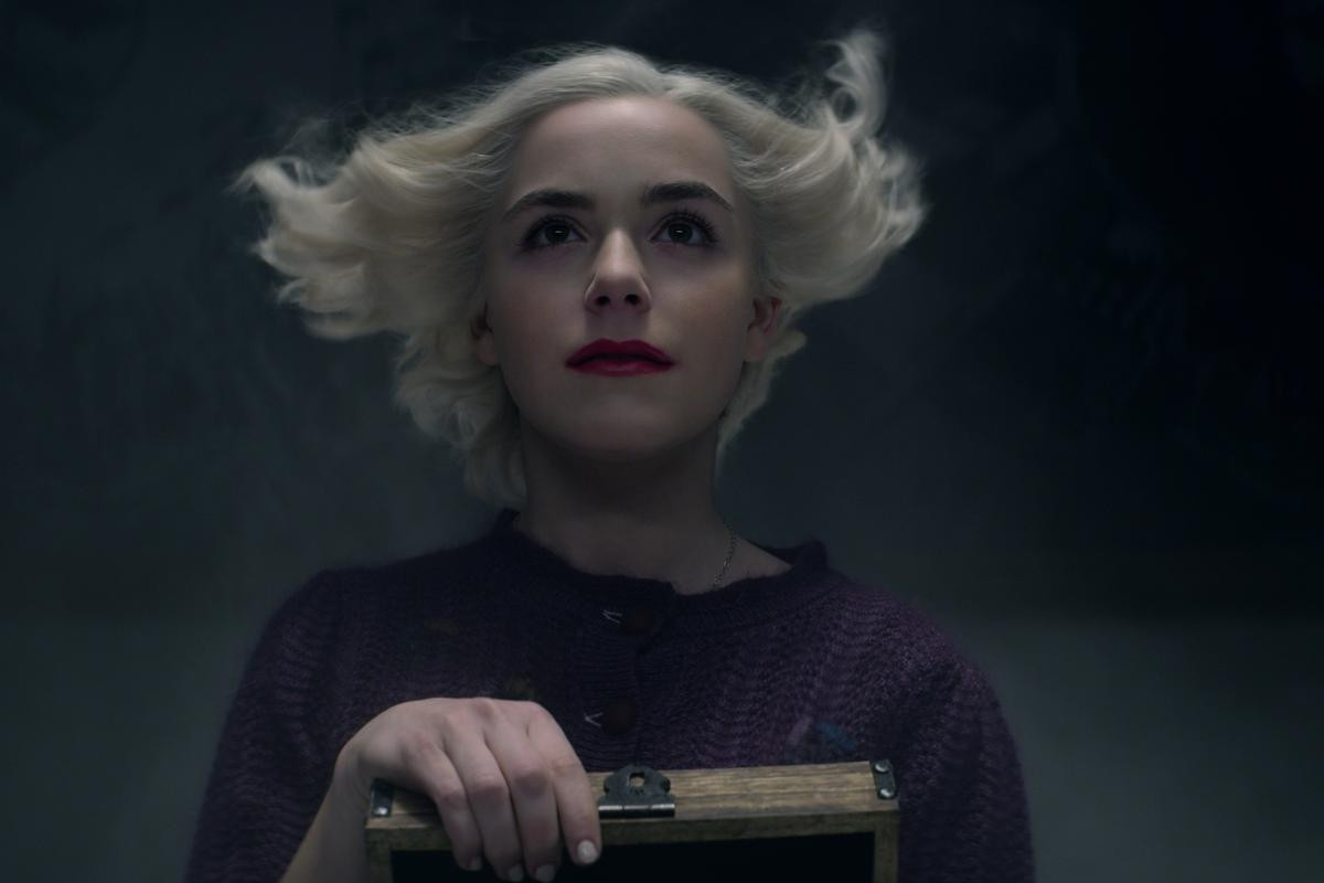 'Chilling Adventures of Sabrina' chính thức bị Netflix khai tử sau 4 mùa Ảnh 11