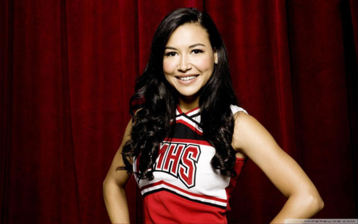 Dàn cast Glee cùng cầu nguyện sau khi nữ tài tử Naya Rivera mất tích giữa hồ Ảnh 1