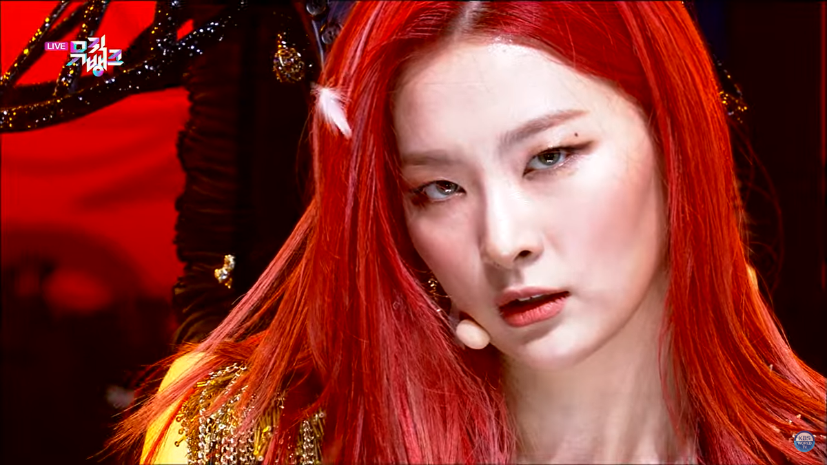 Chiếm trọn Spotlight Music Bank: Sân khấu Monster từ Irene & Seulgi, fan chỉ tiếc hùi hụi điều này! Ảnh 10