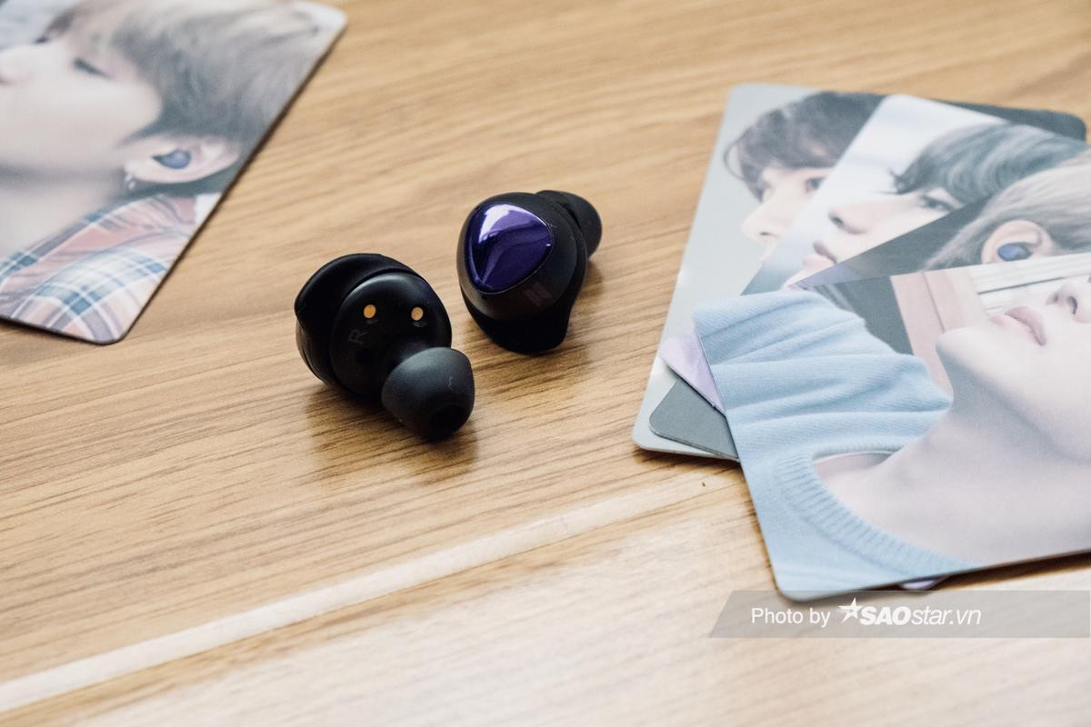 Đập hộp tai nghe Galaxy Buds+ phiên bản BTS: Ngập tràn màu tím, vô số trái tim! Ảnh 12