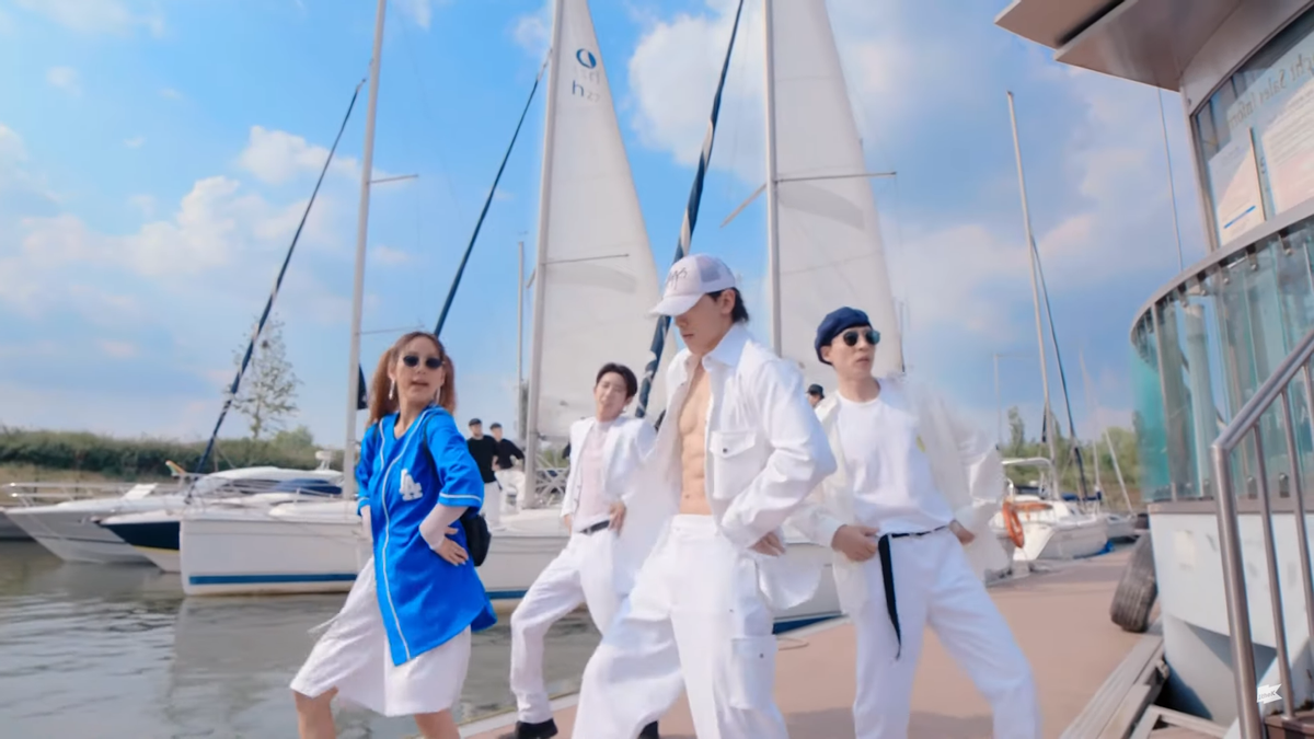 SSAK3 (Bi Rain - Lee Hyori - Yoo Jae Suk) nhây hết cỡ trong MV In Summer, thành viên thứ 4 bất ngờ lộ diện phút cuối? Ảnh 8