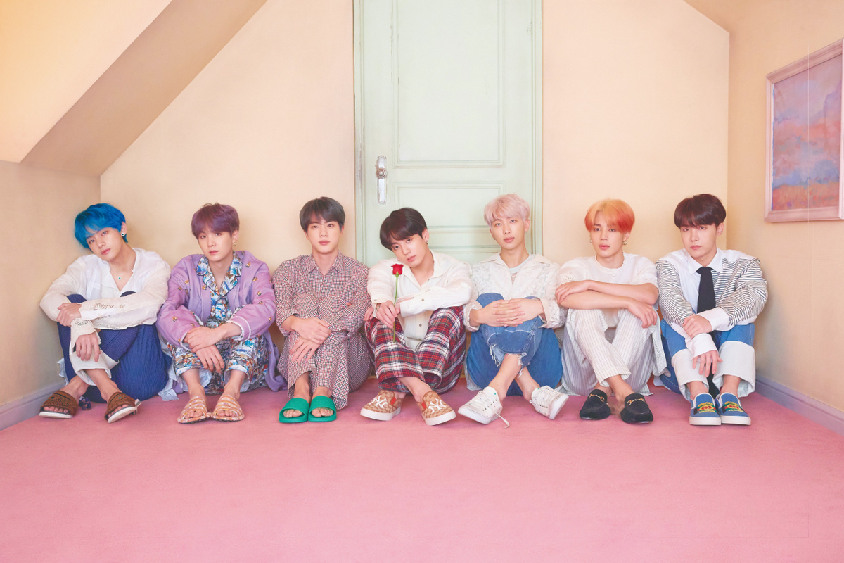 Đâu là bản hit giúp BTS giành được thành tích idol group đầu tiên có ca khúc vượt 100 triệu lượt stream trên Genie? Ảnh 1