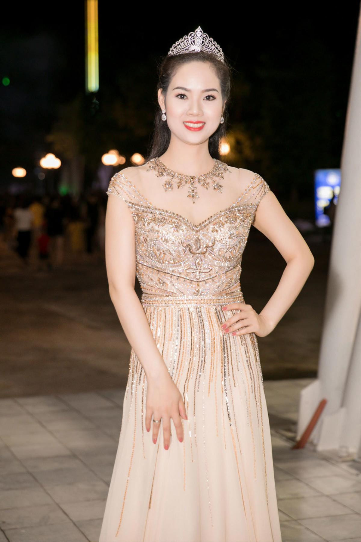 18 hoa hậu Việt thi Miss World: Lan Khuê viên mãn, Tiểu Vy - Lương Thùy Linh hào quang rực rỡ Ảnh 3