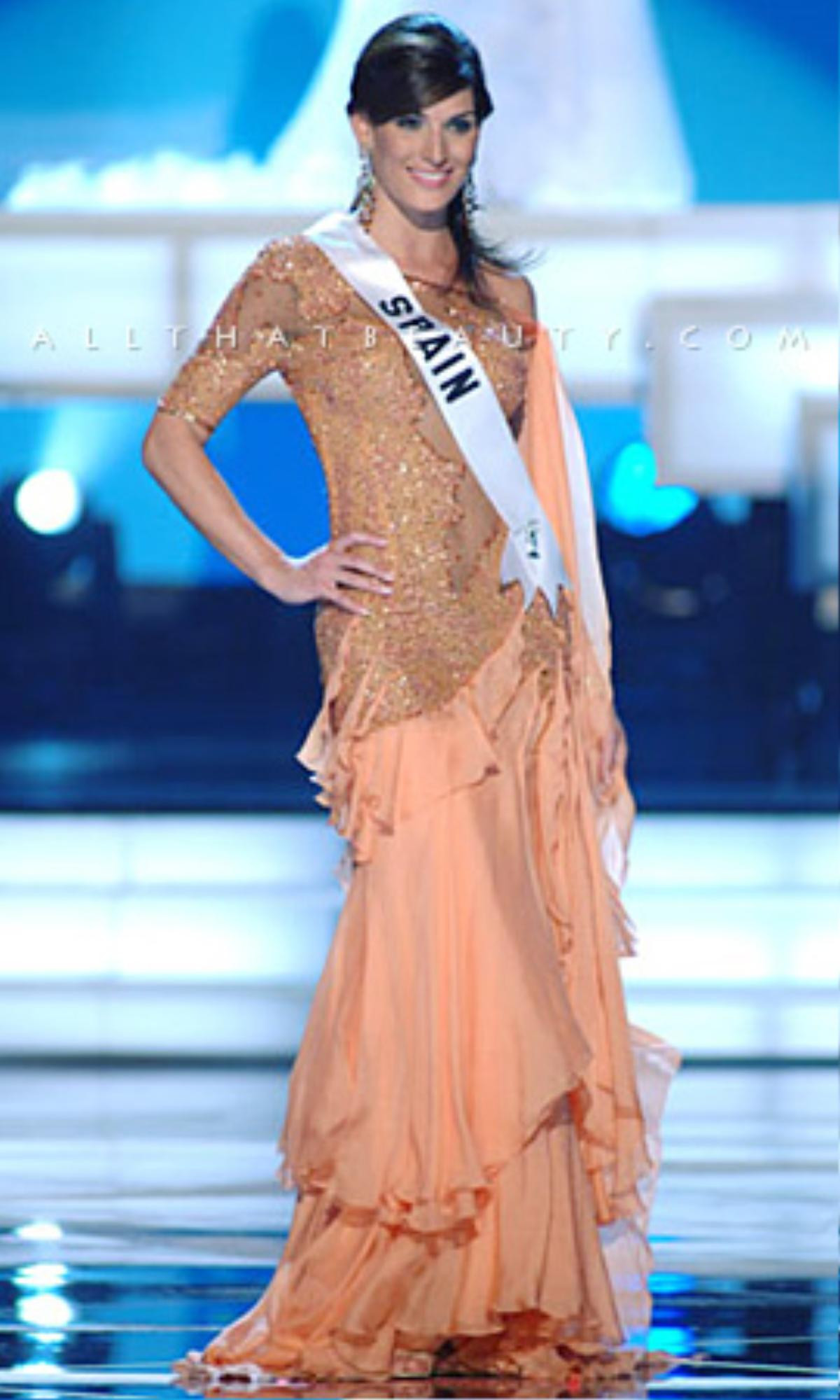 Đầm dạ hội trên 1 đằng dưới 1 nẻo ở Miss Universe, Việt Nam có 1 cực phẩm! Ảnh 14