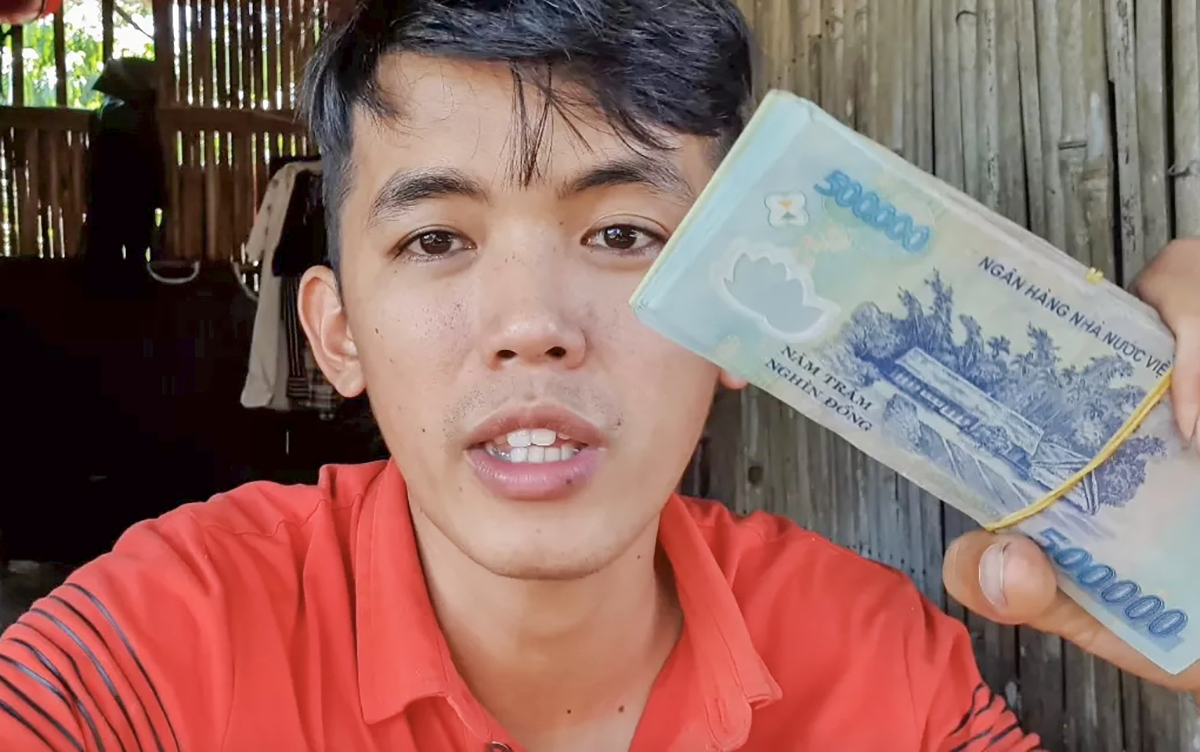 'YouTuber nghèo nhất Việt Nam' mua đất, sửa nhà cho mẹ chỉ sau 1 năm làm YouTube Ảnh 11