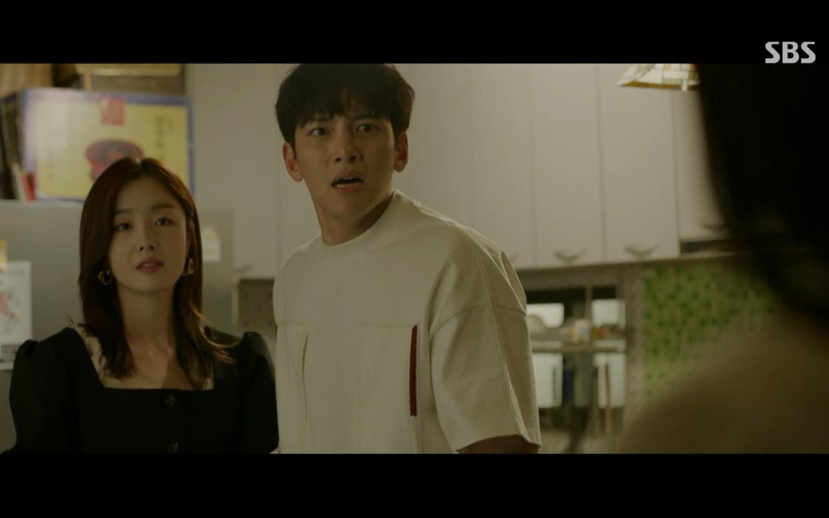 'Backstreet Rookie' tập 9-10: Kim Yoo Jung chớp cơ hội tỏ tình với Ji Chang Wook ngay khi anh chàng vừa chia tay? Ảnh 1