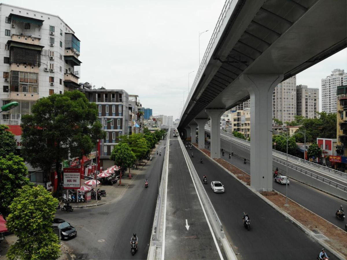 Cận cảnh đường trên cao nghìn tỷ ở Hà Nội trước ngày thông xe, con đường đau khổ’ ngày nào giờ sang xịn mịn đến bất ngờ Ảnh 5