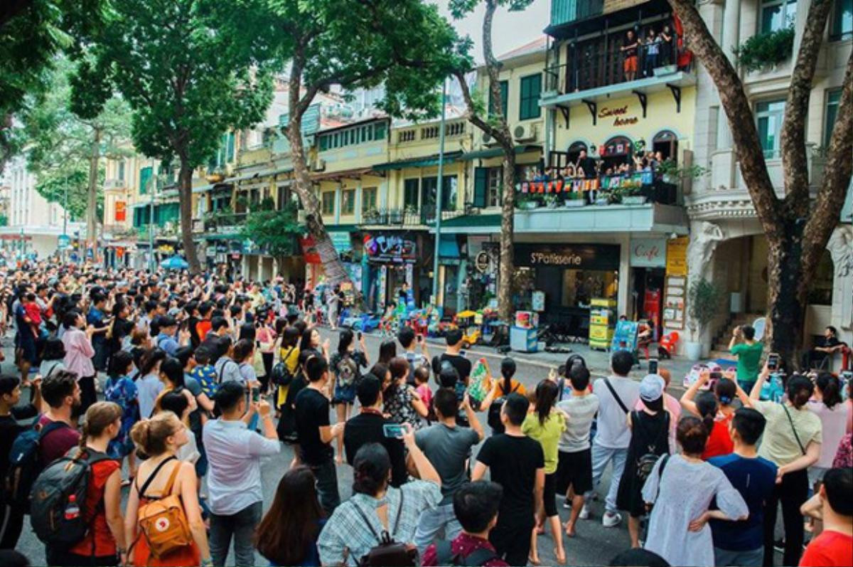 Khối tài sản của Tuấn Hưng: Sở hữu bất động sản triệu đô, siêu xe 'khủng' và sắm đồ hiệu không tiếc tiền Ảnh 8