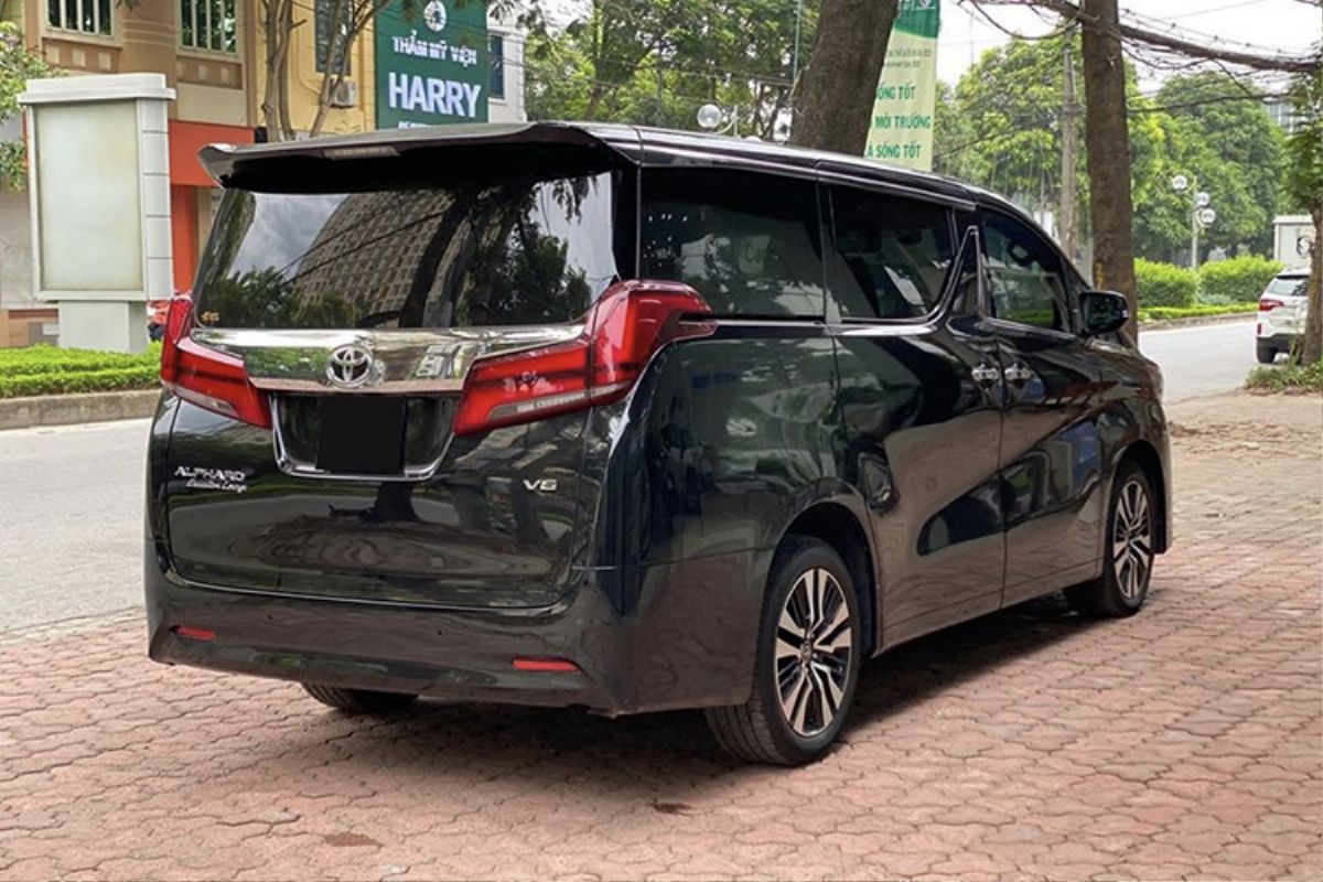 Sau tuyên bố giải nghệ, Tuấn Hưng tậu 'chuyên cơ mặt đất' bạc tỉ Toyota Alphard Ảnh 7