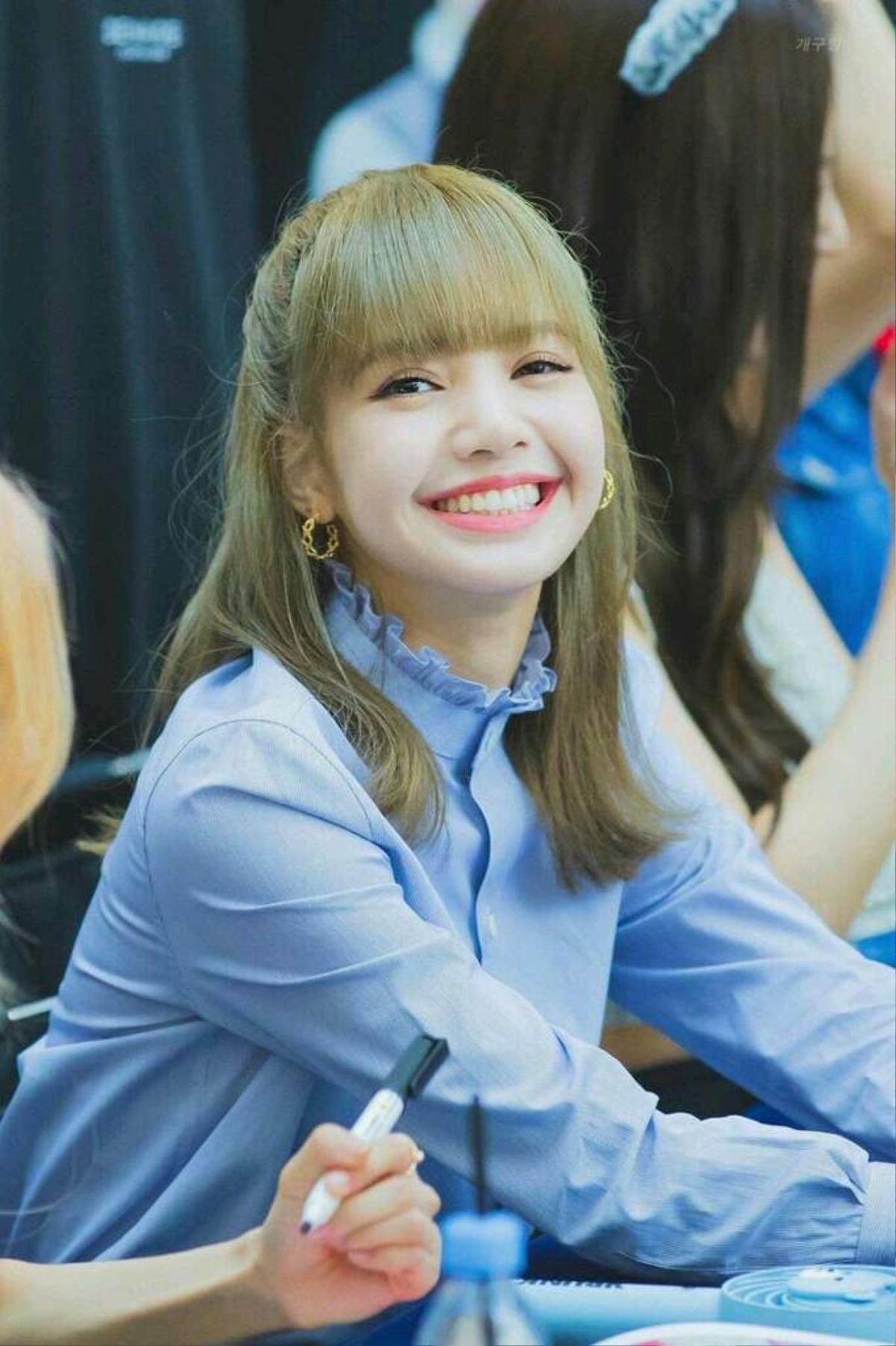 Trót hứa hẹn với Somi, Lisa (BLACKPINK) được đàn em khen ngợi hết lời vì đã giữ chữ tín Ảnh 3