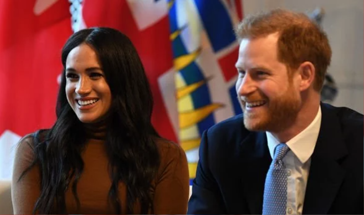 Meghan Markle cố tình bắt chước mẹ chồng, tỏ thái độ chống đối hoàng gia Ảnh 3