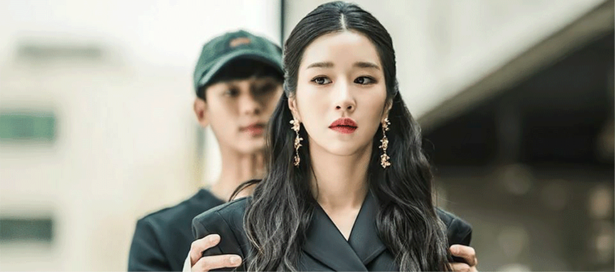 2 nữ sĩ quan xinh đẹp nhất của làng phim Hàn Quốc: IU được fan Suli khen ngợi, Seo Ye Ji gây choáng ngợp Ảnh 6