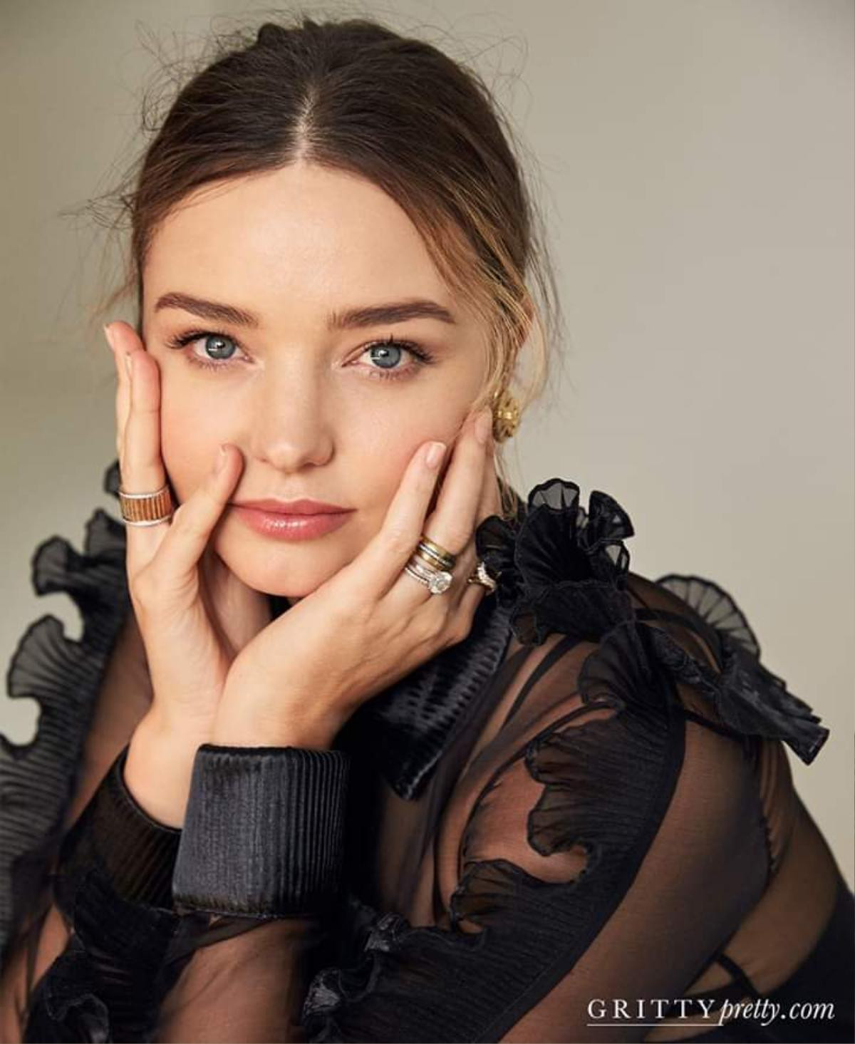 Bí quyết lấy lại vóc dáng sau sinh con thứ ba của 'cựu thiên thần Victoria's Secret' Miranda Kerr Ảnh 7