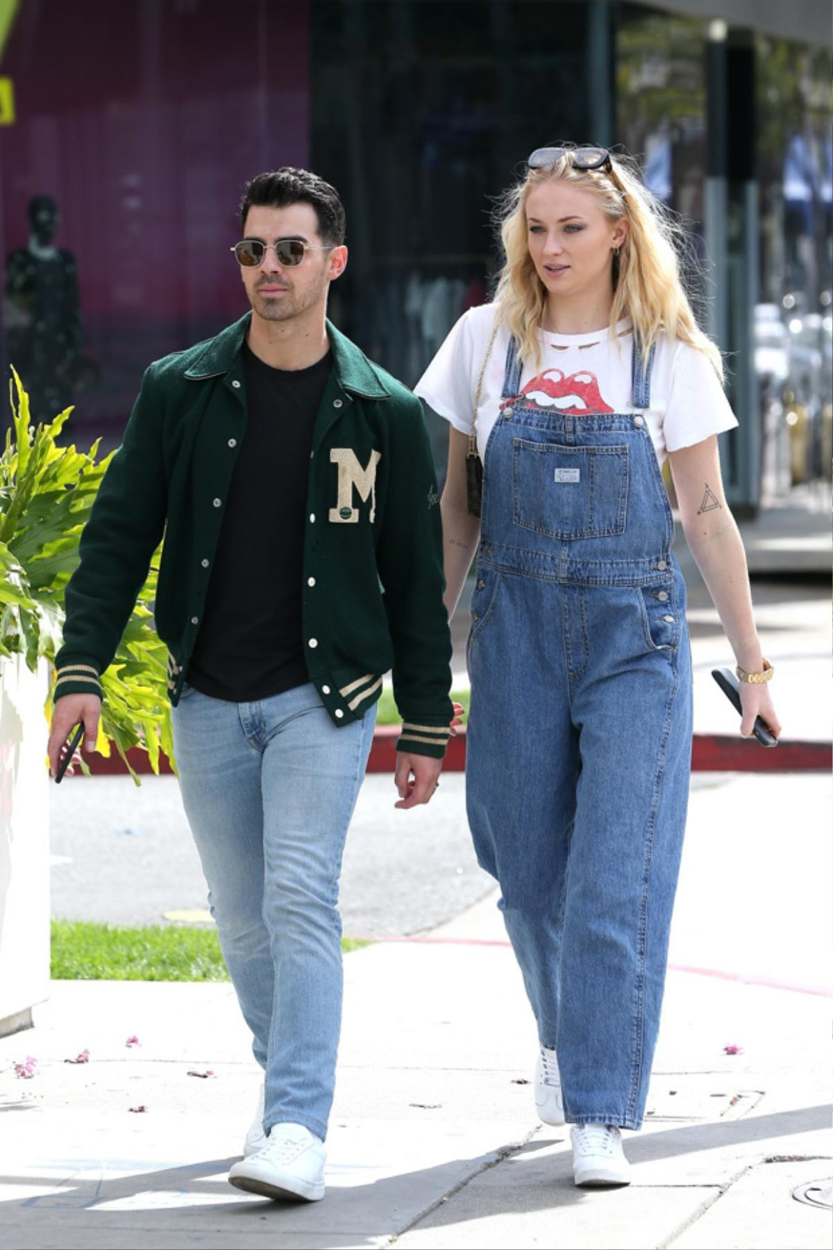 Sau ông anh Kevin, đến lượt Joe Jonas cùng cô vợ Sophie Turner đón đứa con đầu lòng Ảnh 3