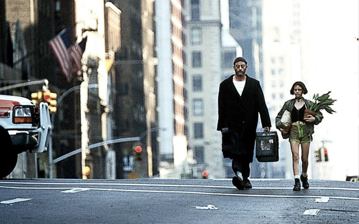 'Léon The Professional' - Thứ tình cảm dị thường của ông chú sát thủ và cô bé 12 tuổi Ảnh 1