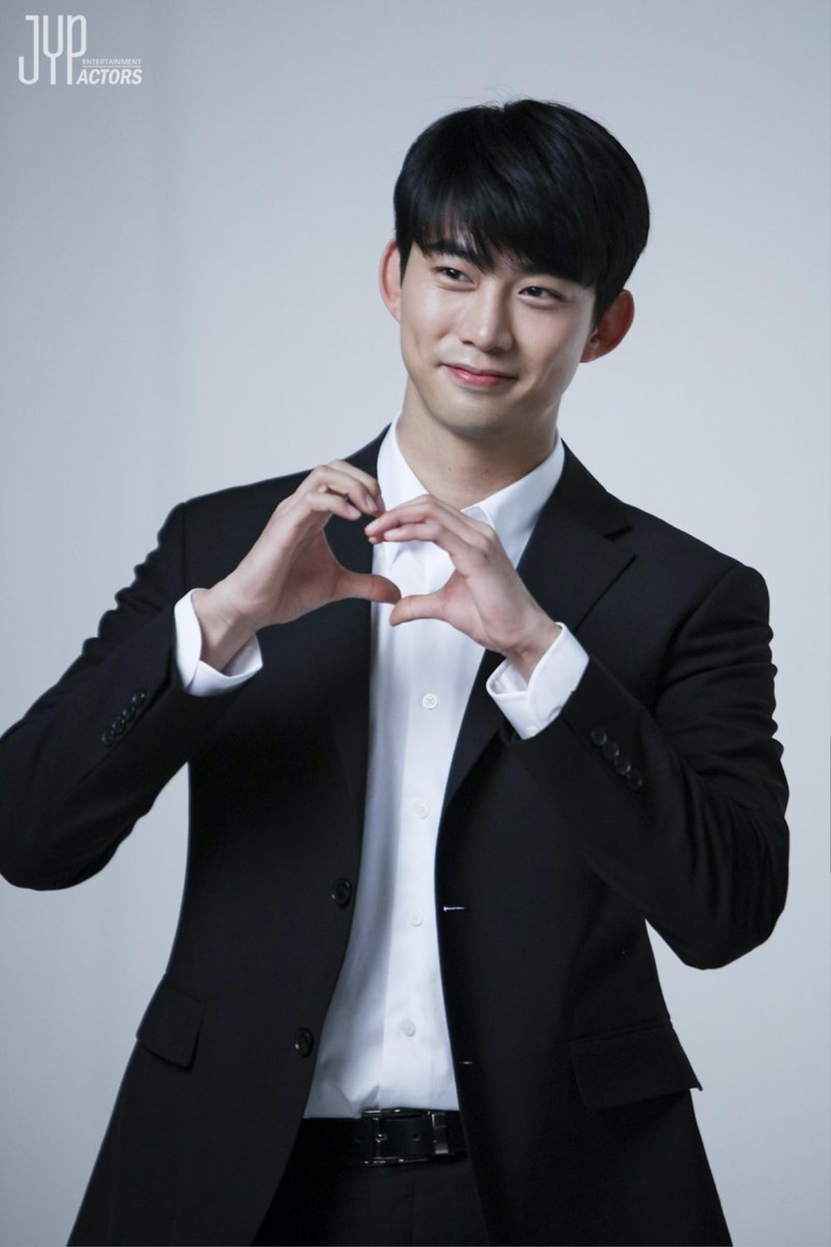 Ok Taecyeon (2PM) đóng vai phản diện, đối đầu Song Joong Ki trong bom tấn truyền hình mới Ảnh 4