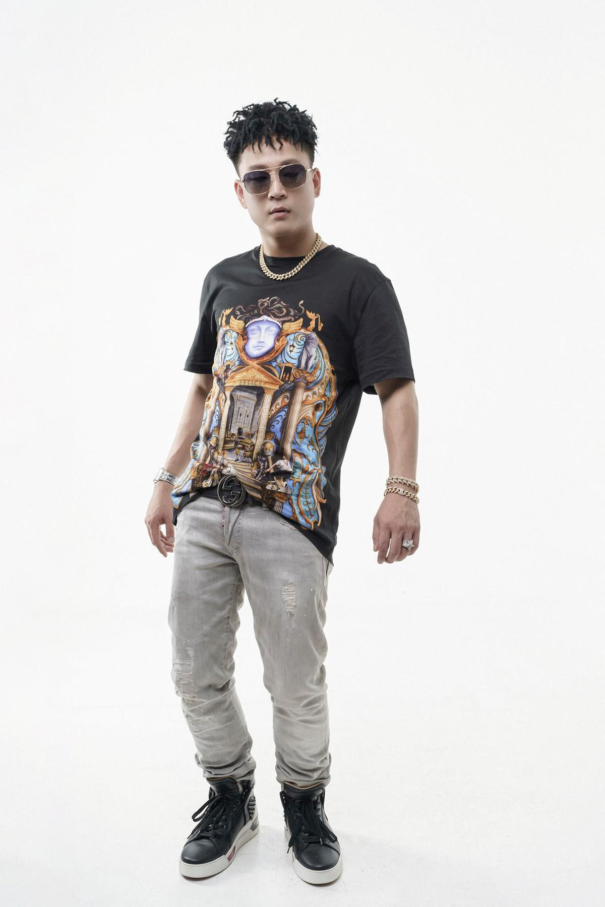 Rapper Lil Shady 'chơi màu' với loạt trang phục bắt mắt gây ấn tượng với khán giả Ảnh 7