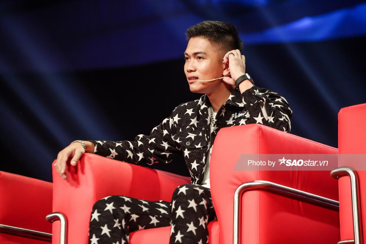 Rapper hot boy HIEUTHUHAI khuấy đảo tập 1 King Of Rap với hit 'Cua' siêu cool ngầu ăn ngay 4 chọn đầy thuyết phục Ảnh 8