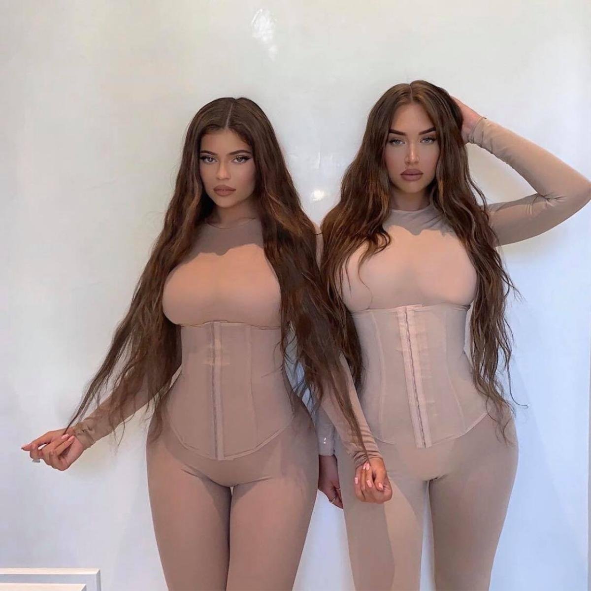 Nức nở với ba vòng uốn lượn của Kylie Jenner và cô bạn thân trong bộ ảnh thời trang Ảnh 3