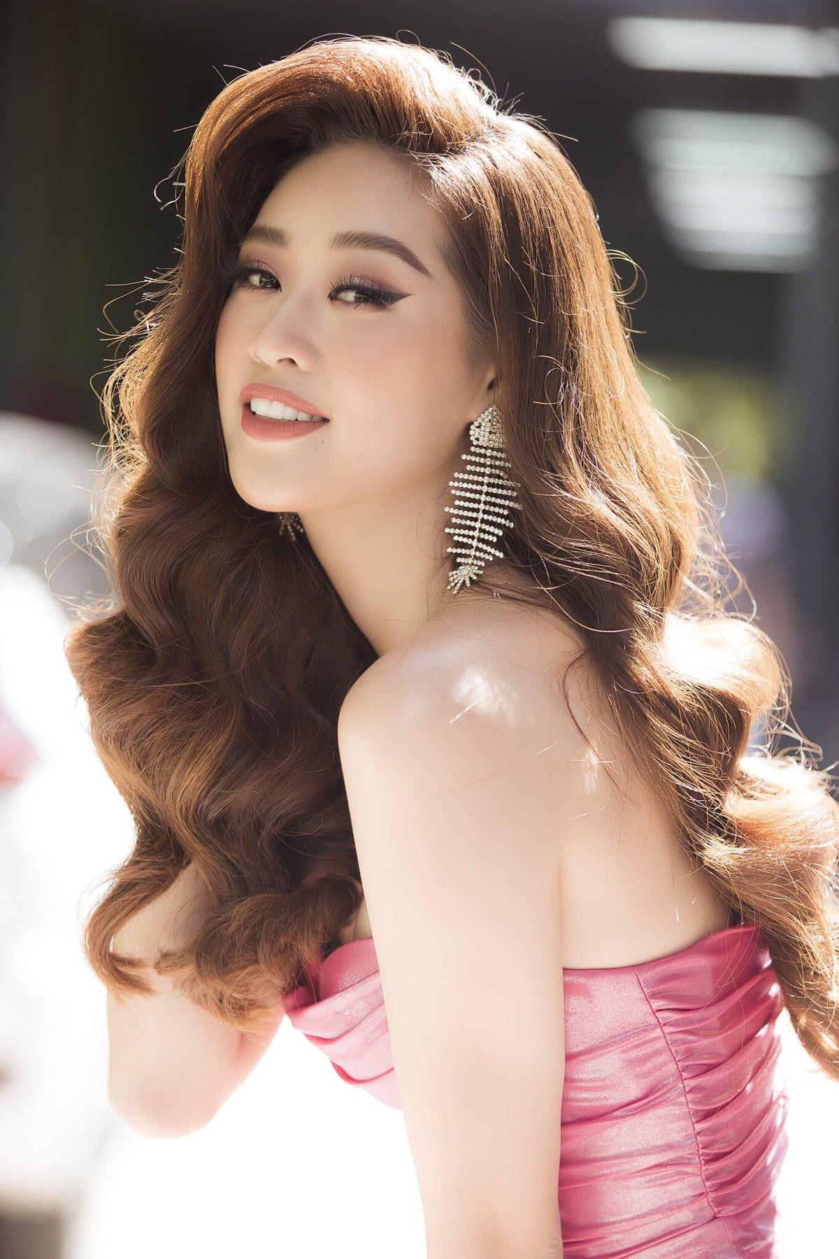 Miss Universe hoãn 1 năm: Khánh Vân hoàn thiện dự án cộng đồng, Kim Duyên mất cơ hội xuất ngoại? Ảnh 11