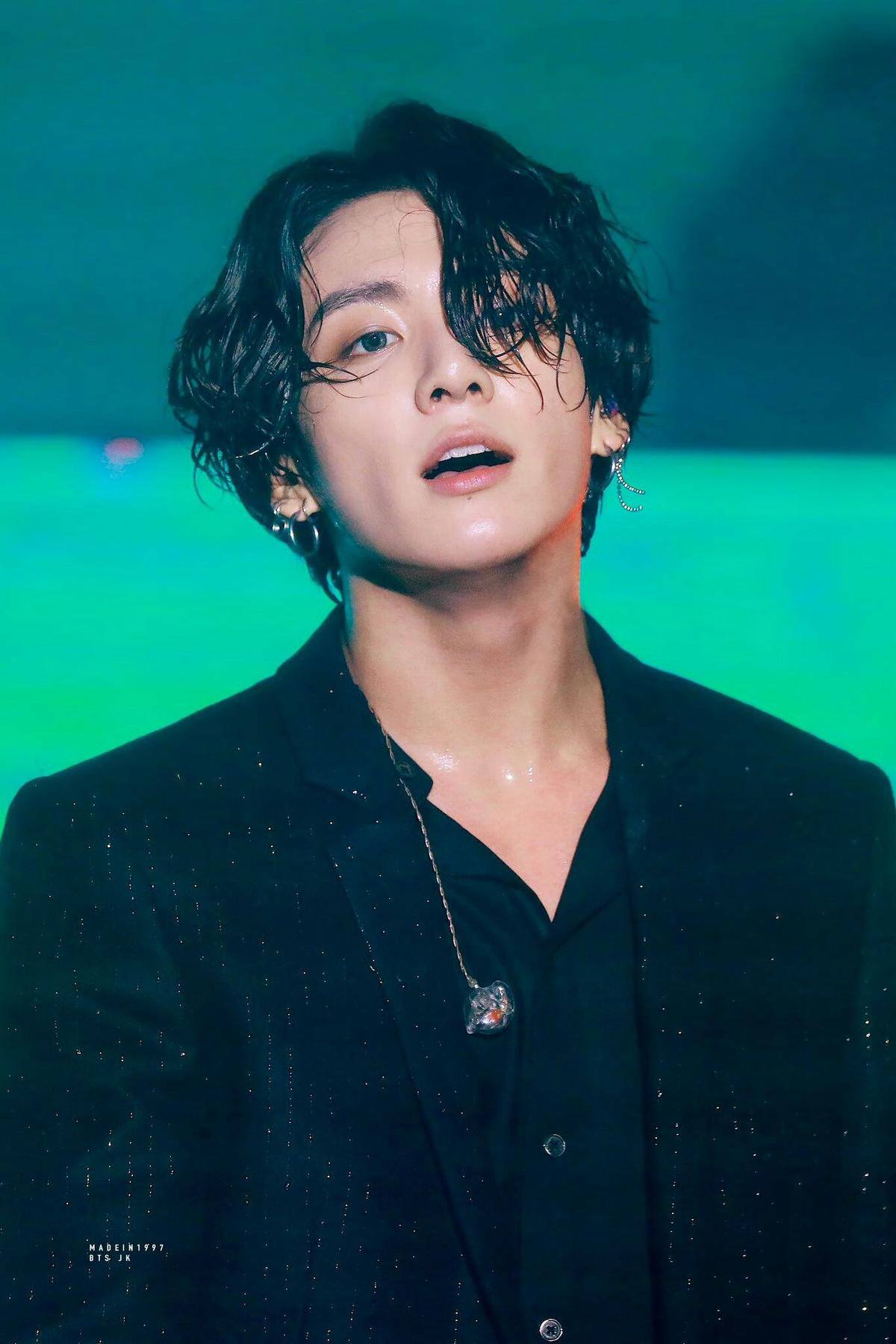 Jungkook (BTS) được bình chọn là 'em út' tuyệt vời nhất Kpop năm 2020 Ảnh 1