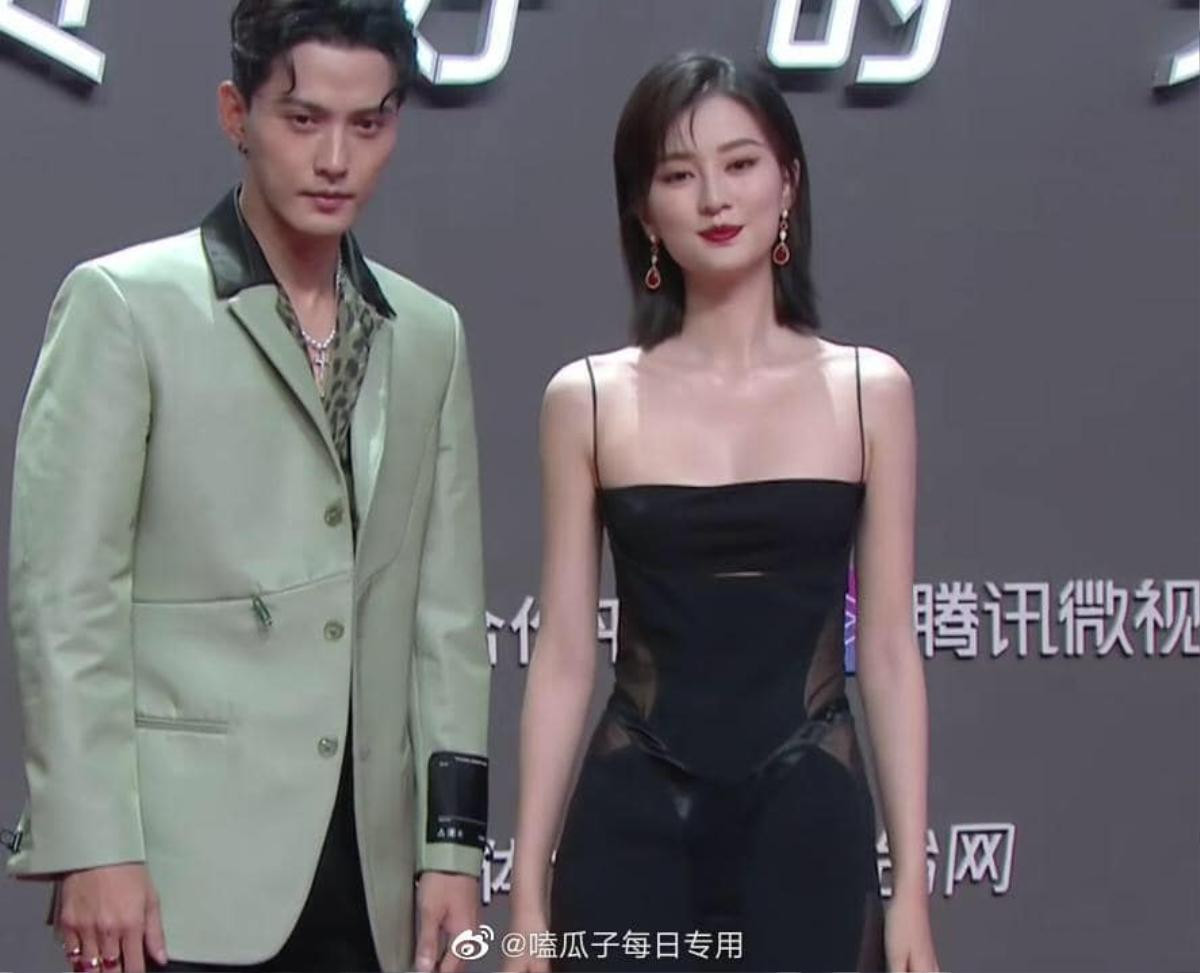 Thảm đỏ đại Hội Thường Niên 2020 của Tencent ngày 2/8/2020: Angelababy, Địch Lệ Nhiệt Ba, Đường Yên, Ngô Diệc Phàm tỏa sáng Ảnh 11