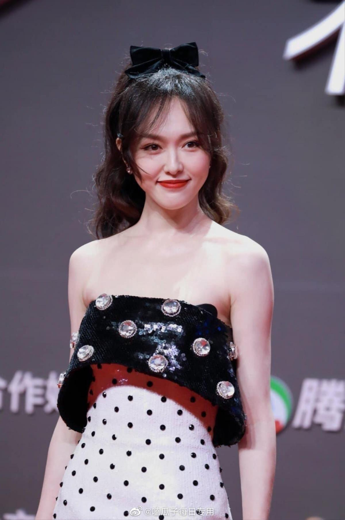 Thảm đỏ đại Hội Thường Niên 2020 của Tencent ngày 2/8/2020: Angelababy, Địch Lệ Nhiệt Ba, Đường Yên, Ngô Diệc Phàm tỏa sáng Ảnh 10