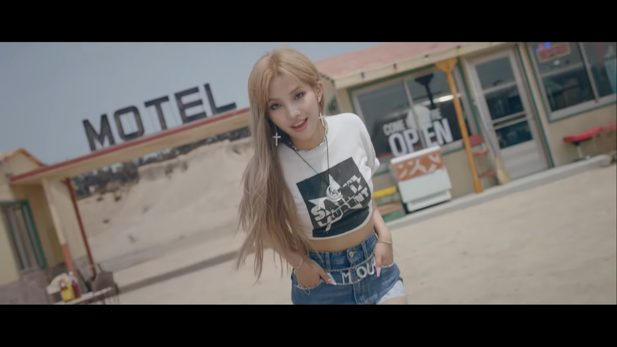 Xem ngay MV 'nóng bỏng tay' DUMDi DUMDi của (G)I-DLE, concept của nhóm nhạc 'tắc kè hoa' chưa bao giờ gây thất vọng Ảnh 1