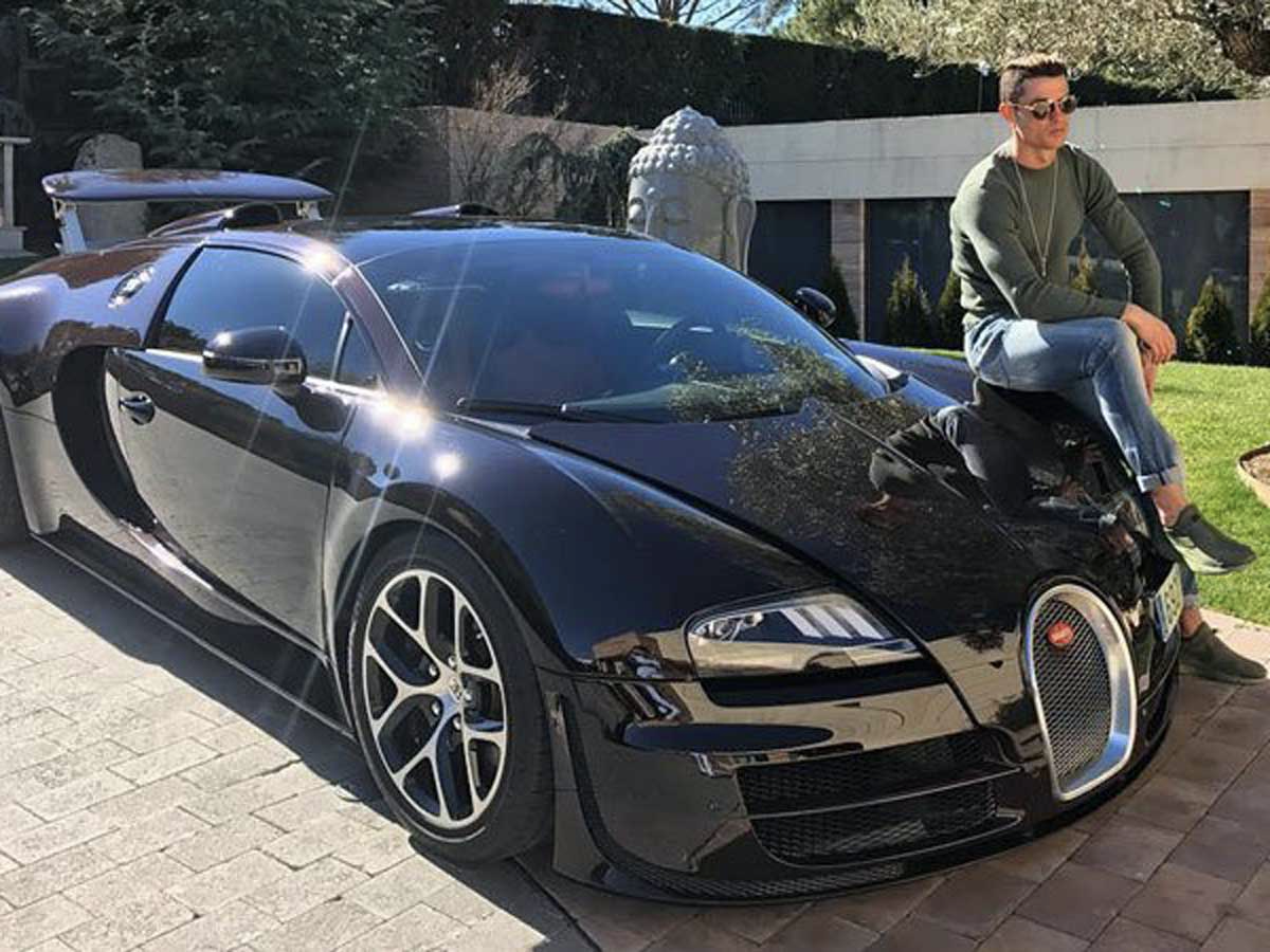 Cristiano Ronaldo tậu siêu xe Bugatti trăm tỷ, chỉ có 10 chiếc được bán ra thế giới Ảnh 10