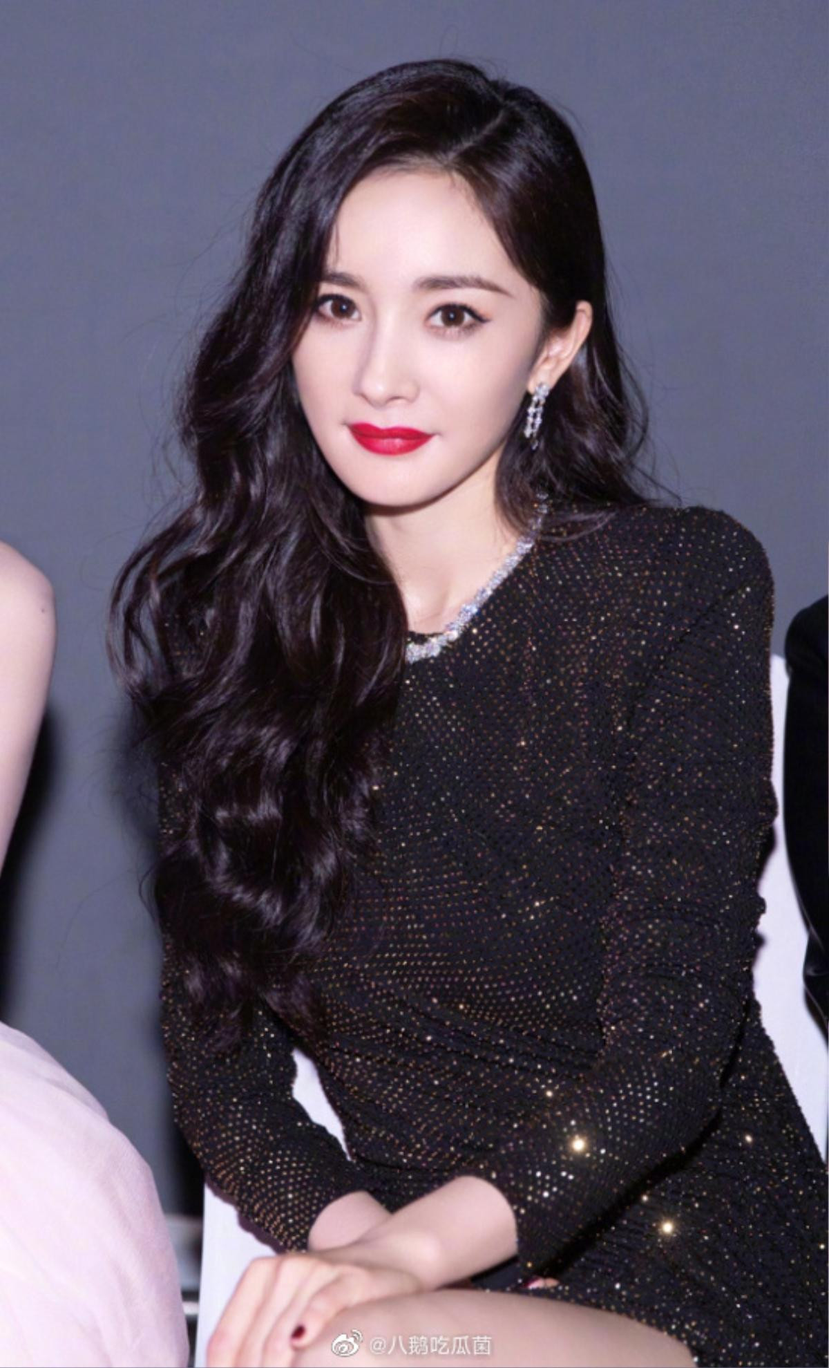 Dương Mịch và Angelababy cùng chụp ảnh, hai chị em họ Dương đẹp đến náo loạn mạng xã hội Ảnh 7